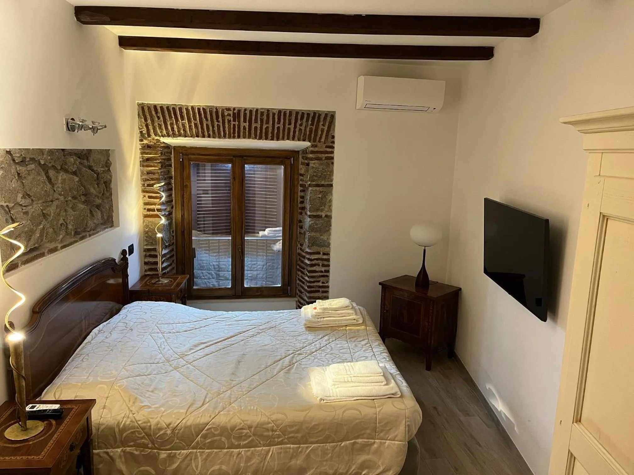 Bed in Albergo Diffuso Locanda Specchio Di Diana