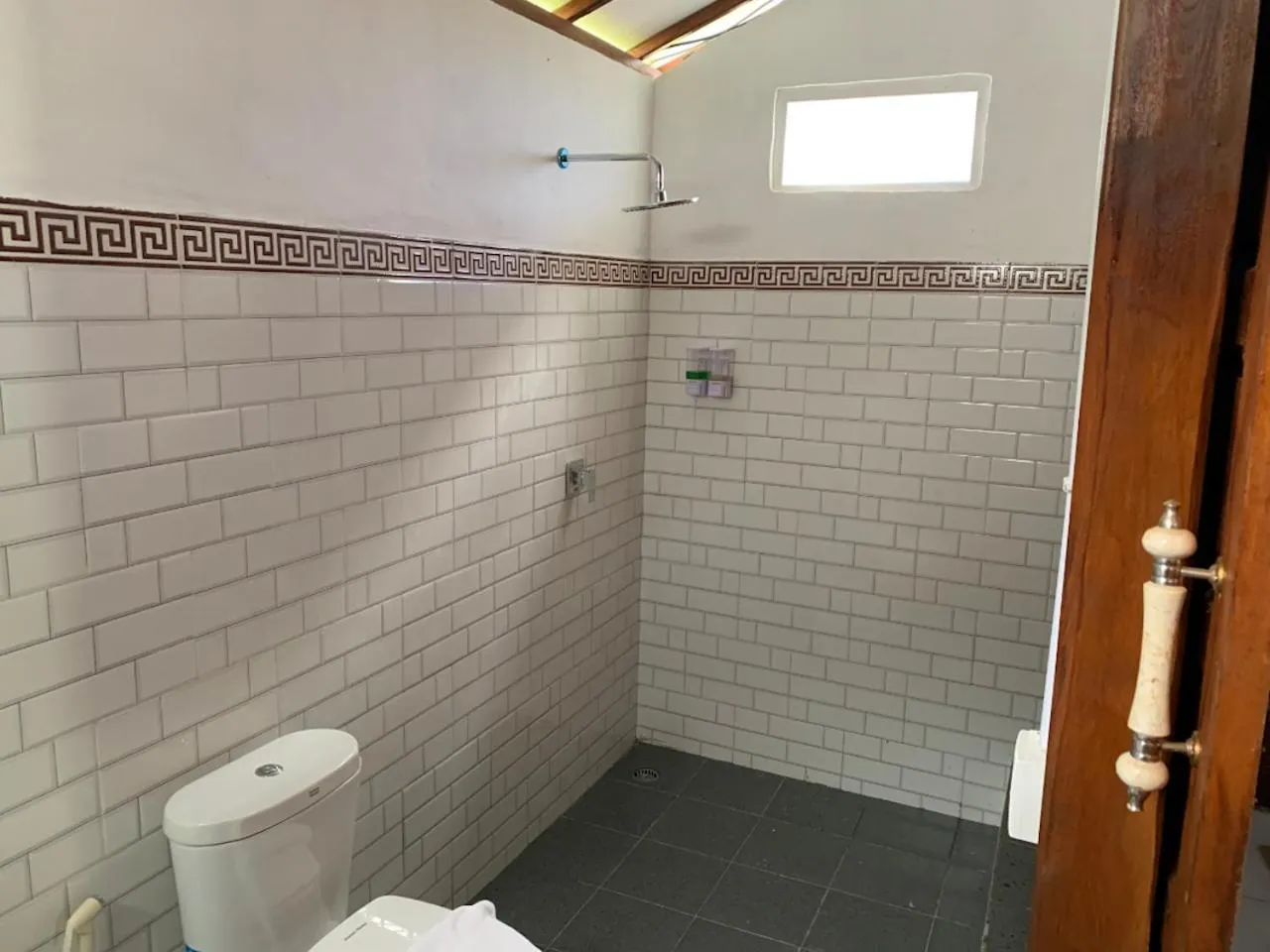 Bathroom in Tanah Penida Bungalows