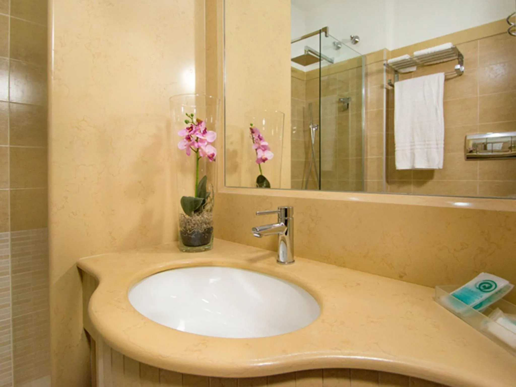 Shower in Best Western Hotel Martello