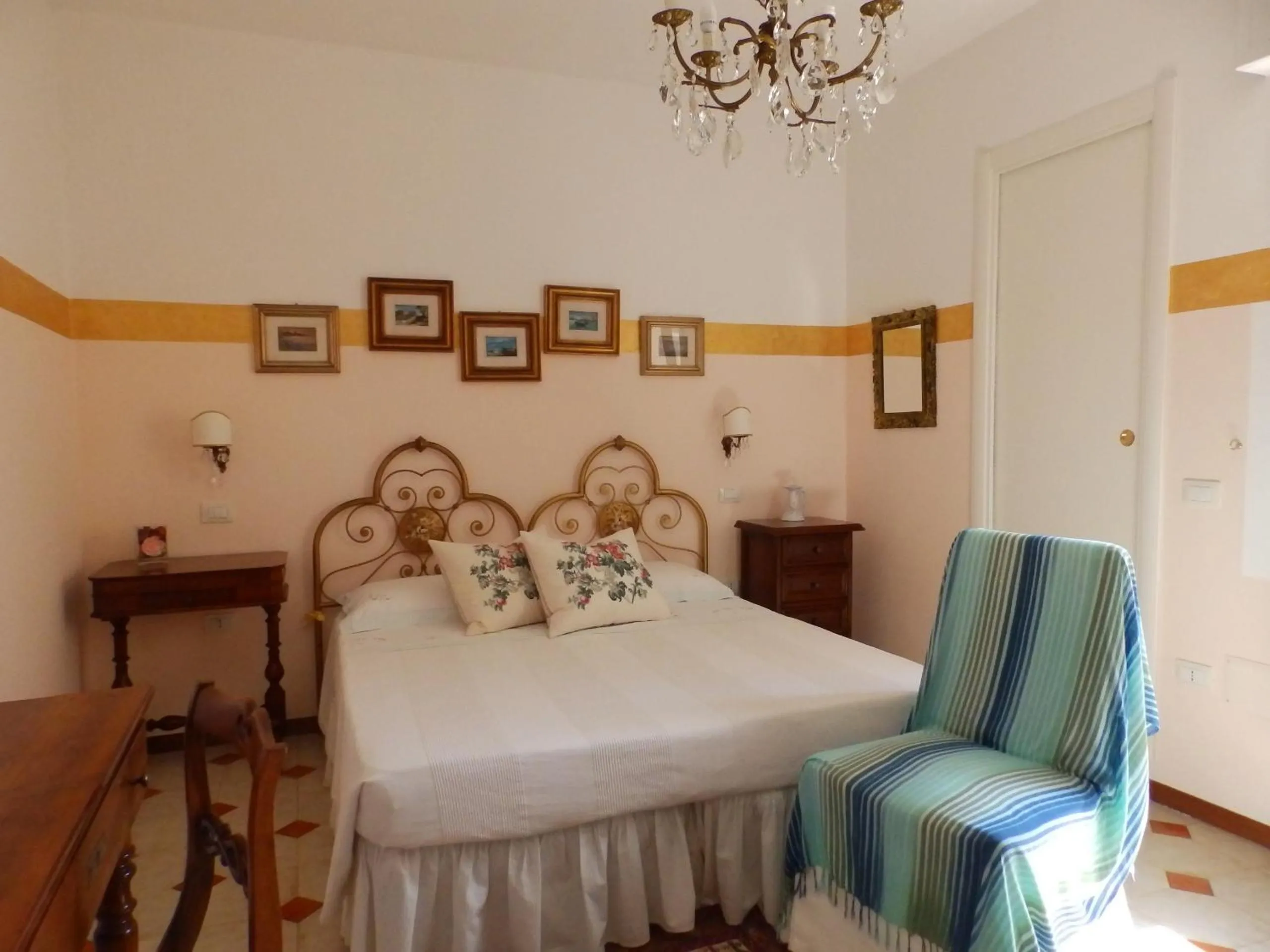 Bed in Sa Chessa B&B