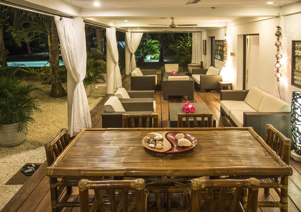 Restaurant/places to eat in Les Maisons D'Itac