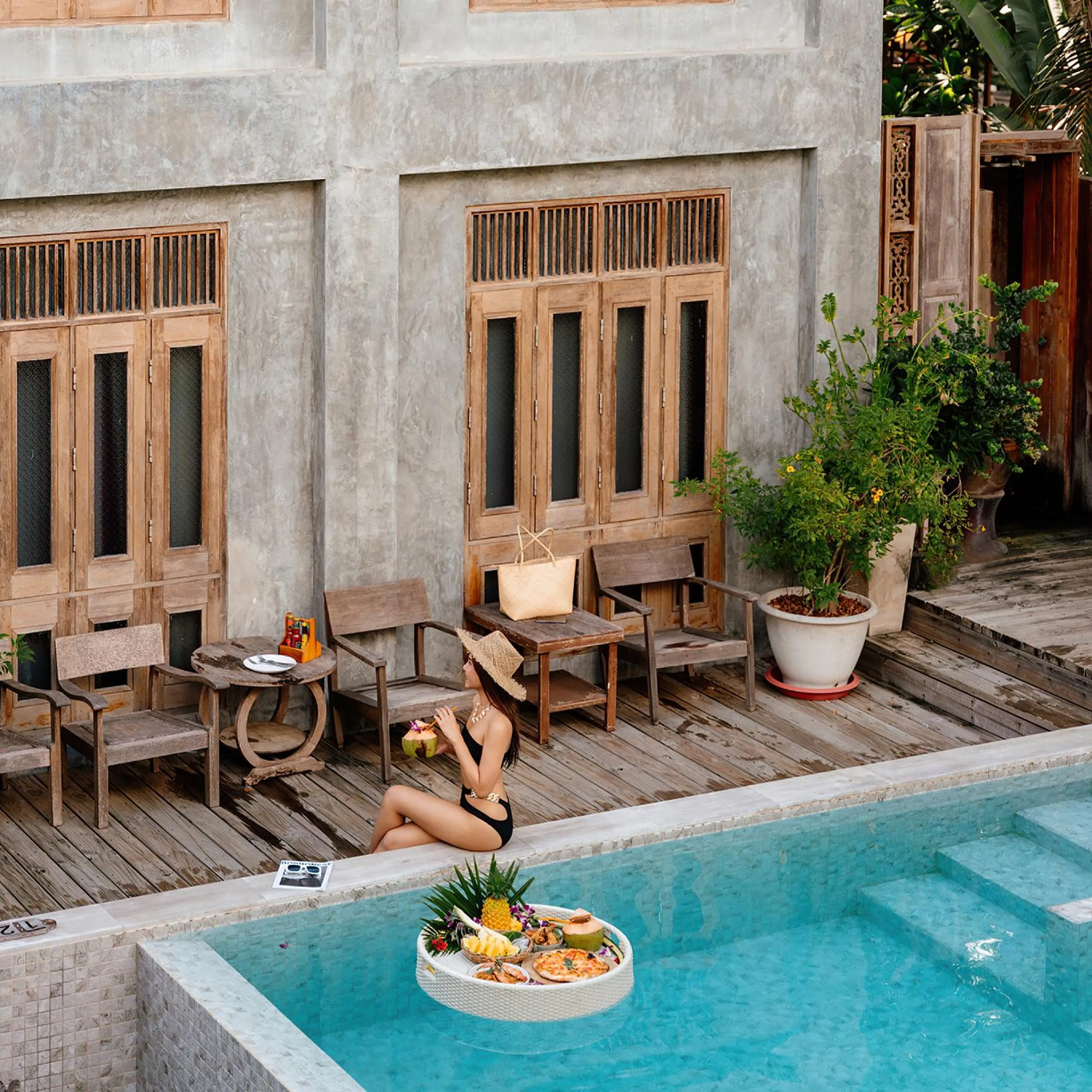 Swimming pool in House Of Passion Amphawa