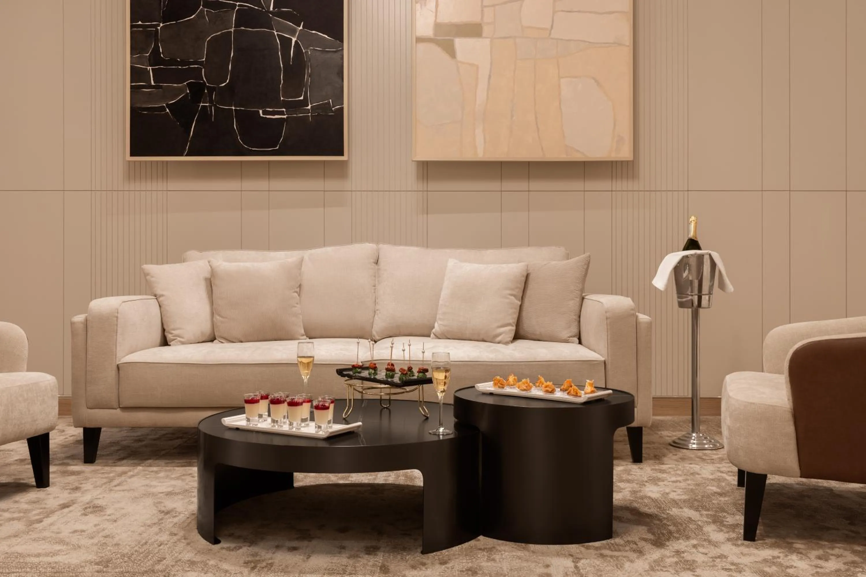 Food and drinks in Holiday Inn Almaty by IHG