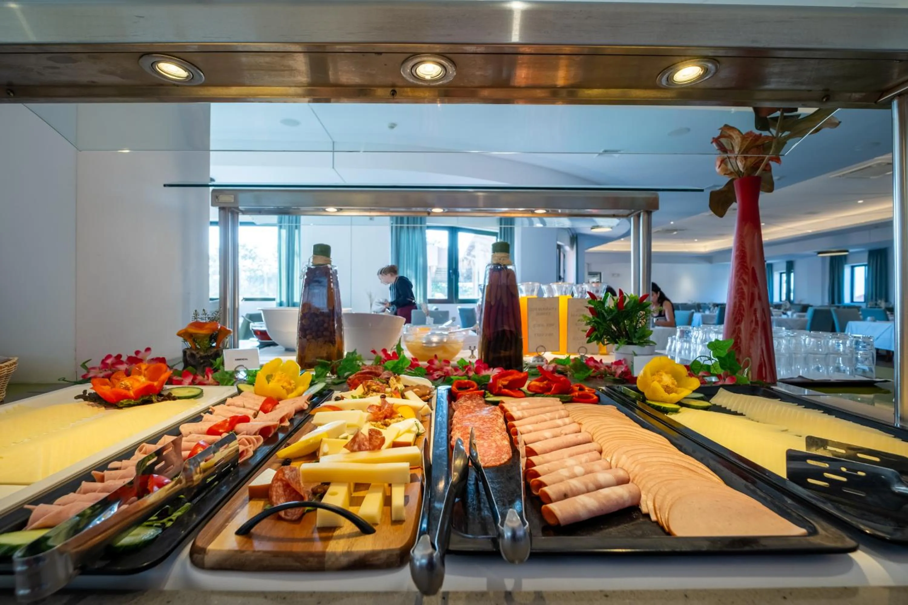 Restaurant/places to eat in Mediterranean Beach Resort