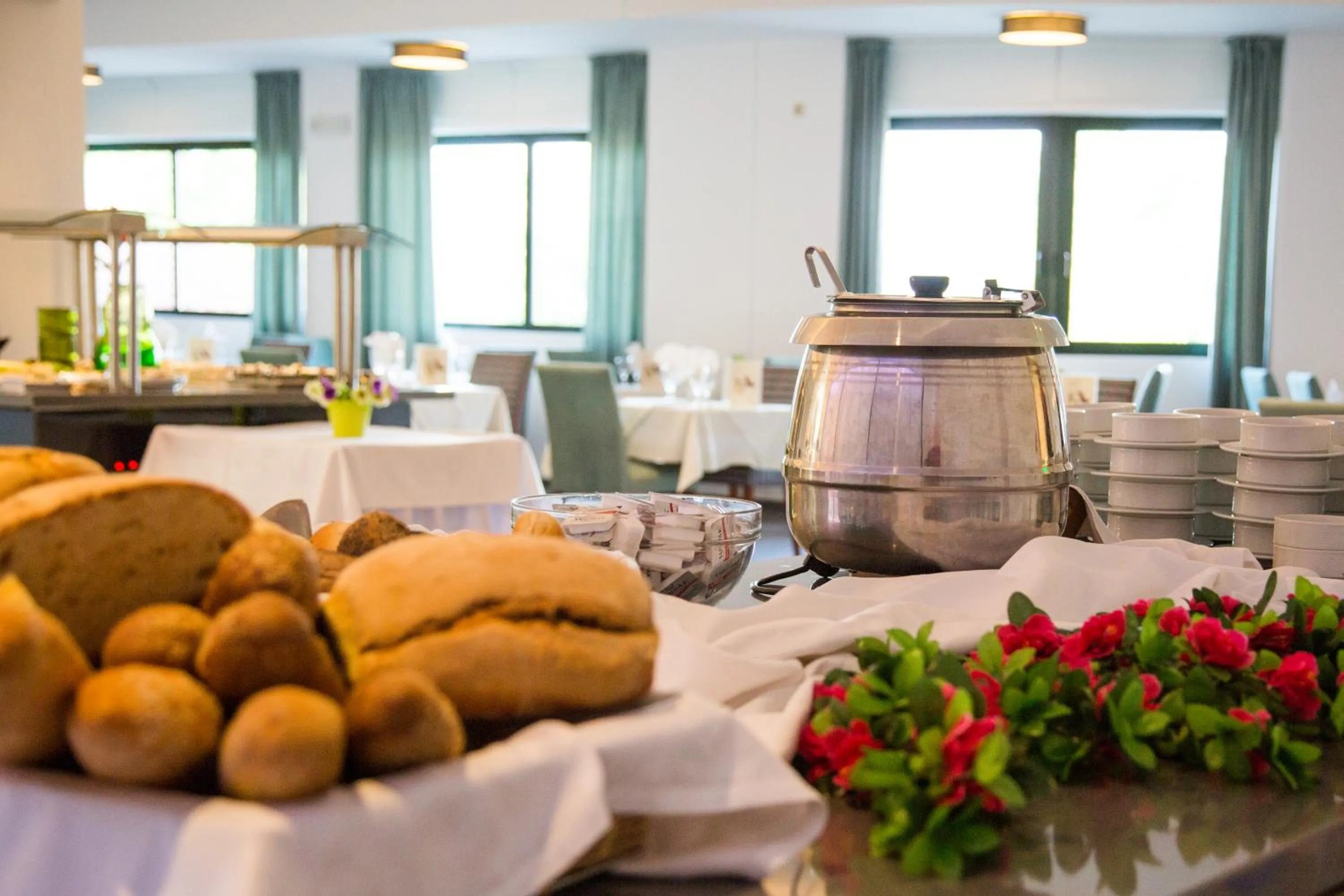 Restaurant/places to eat in Mediterranean Beach Resort