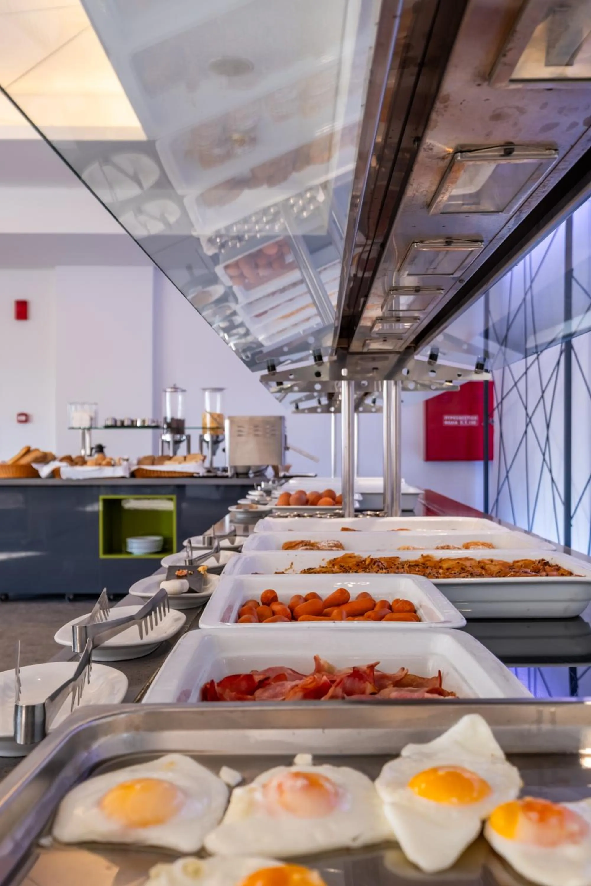 Restaurant/places to eat in Mediterranean Beach Resort