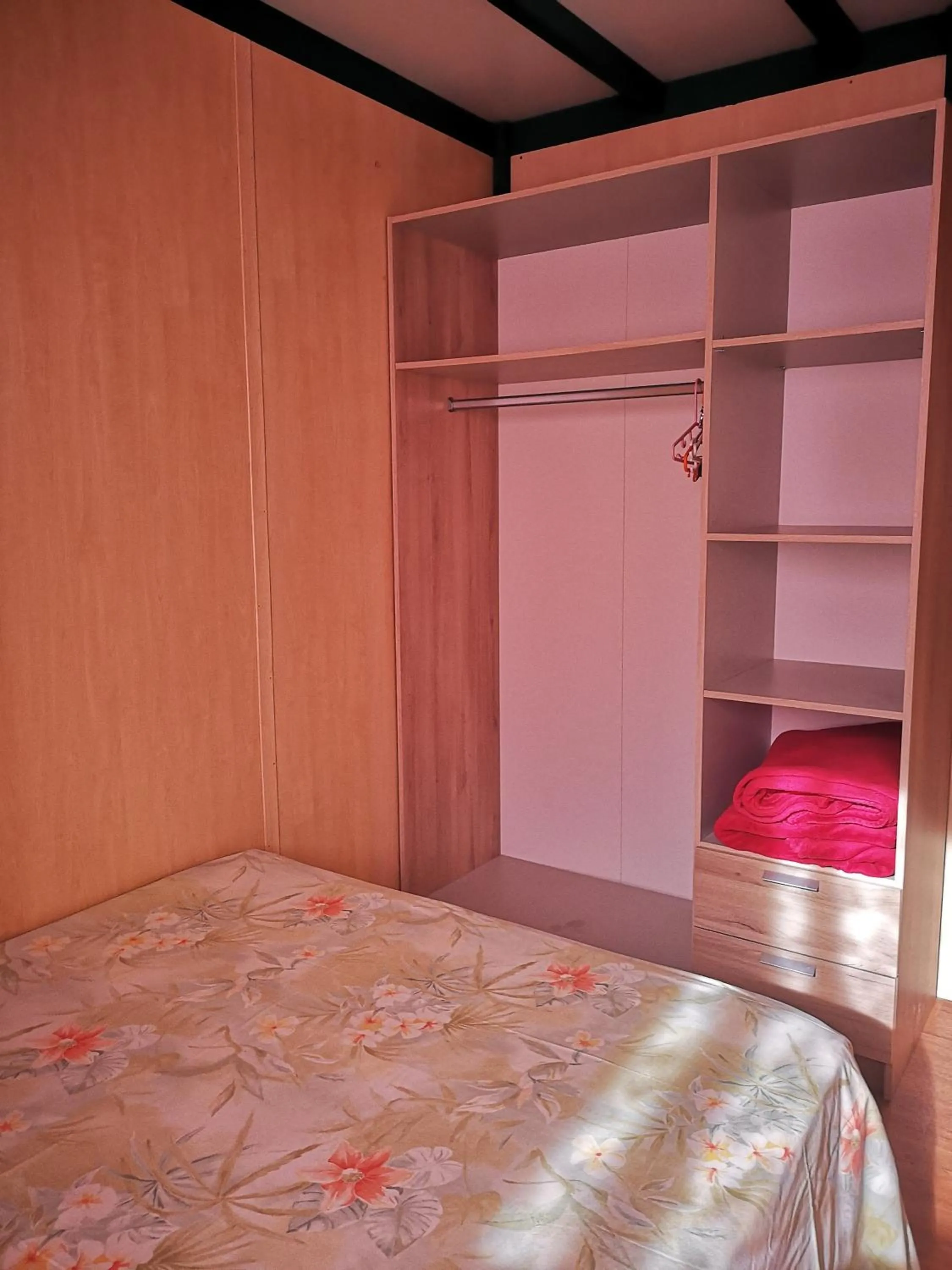 Photo of the whole room, Bed in Les Agapanthes