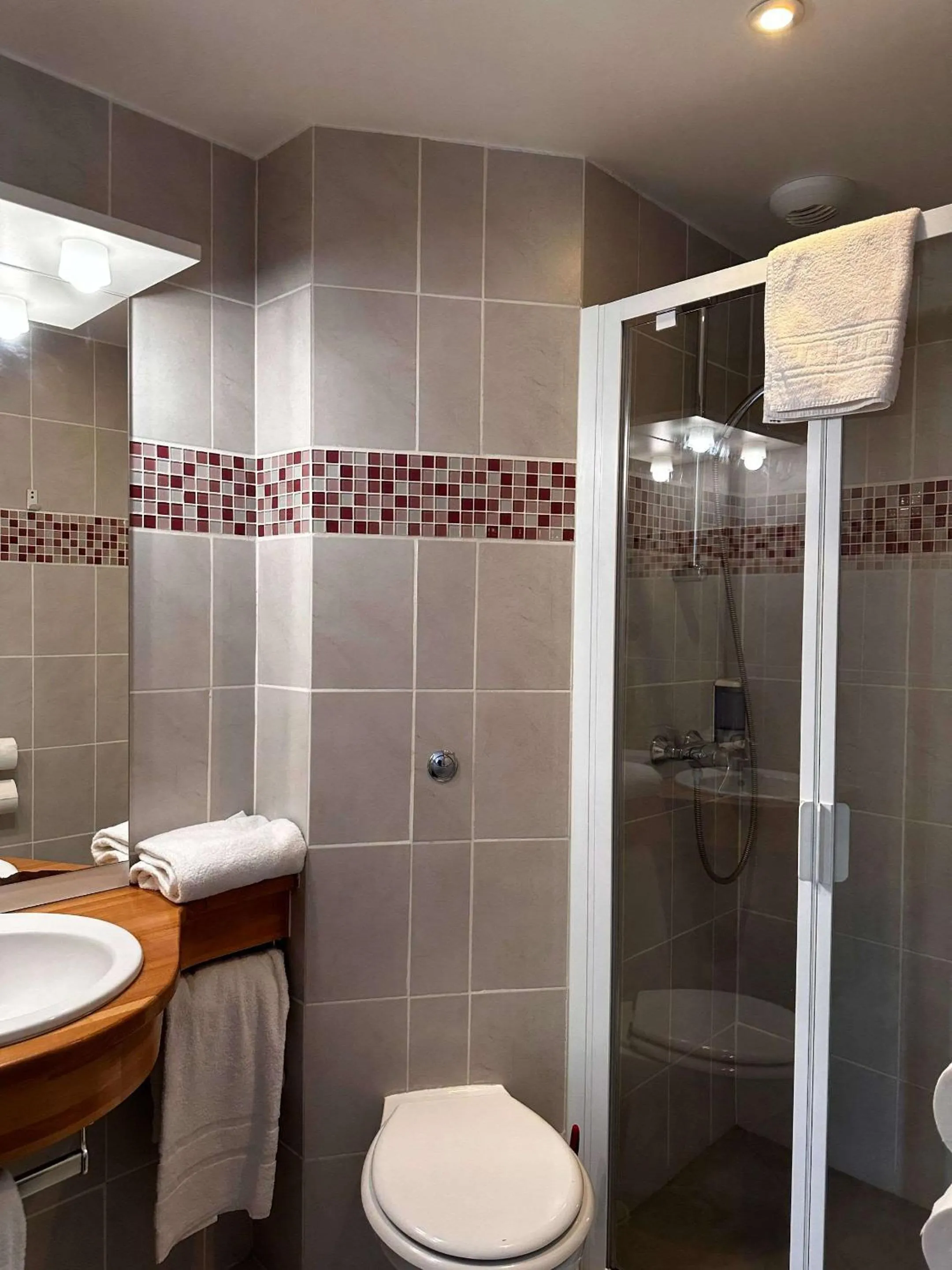 Bedroom in Brit Hotel La Ferté sous Jouarre