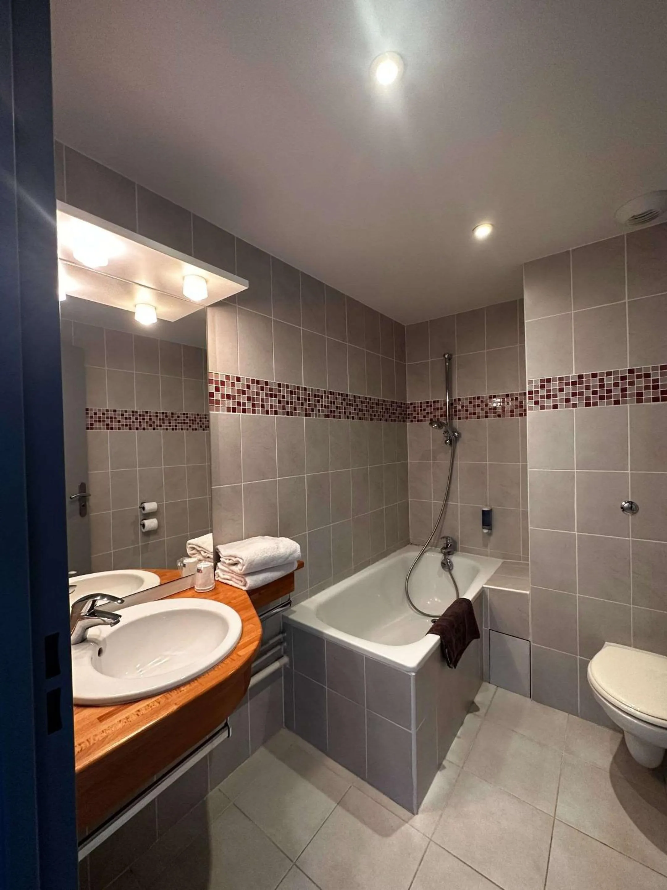 Bedroom in Brit Hotel La Ferté sous Jouarre