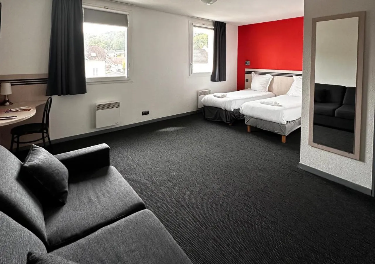 Bed in Brit Hotel La Ferté sous Jouarre