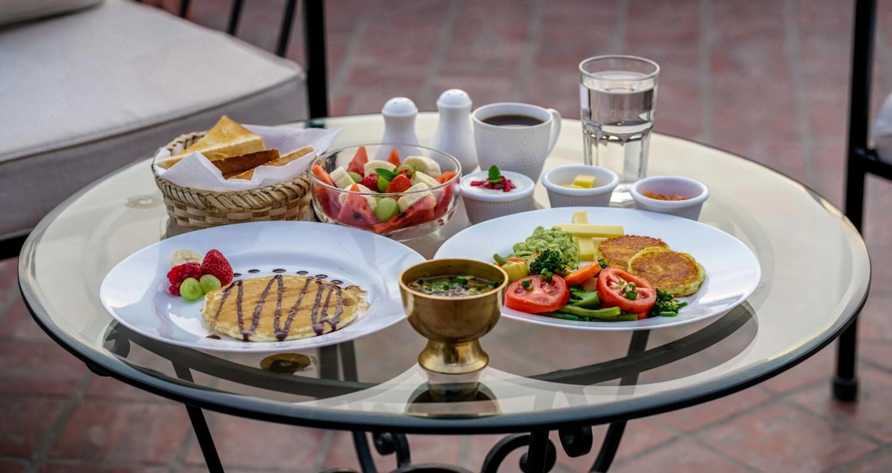 Breakfast in Hotel Timila