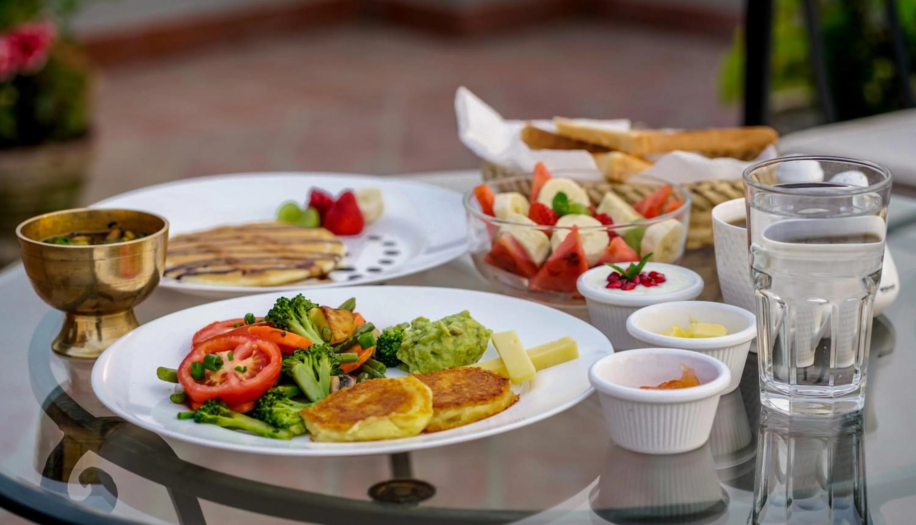 Breakfast in Hotel Timila