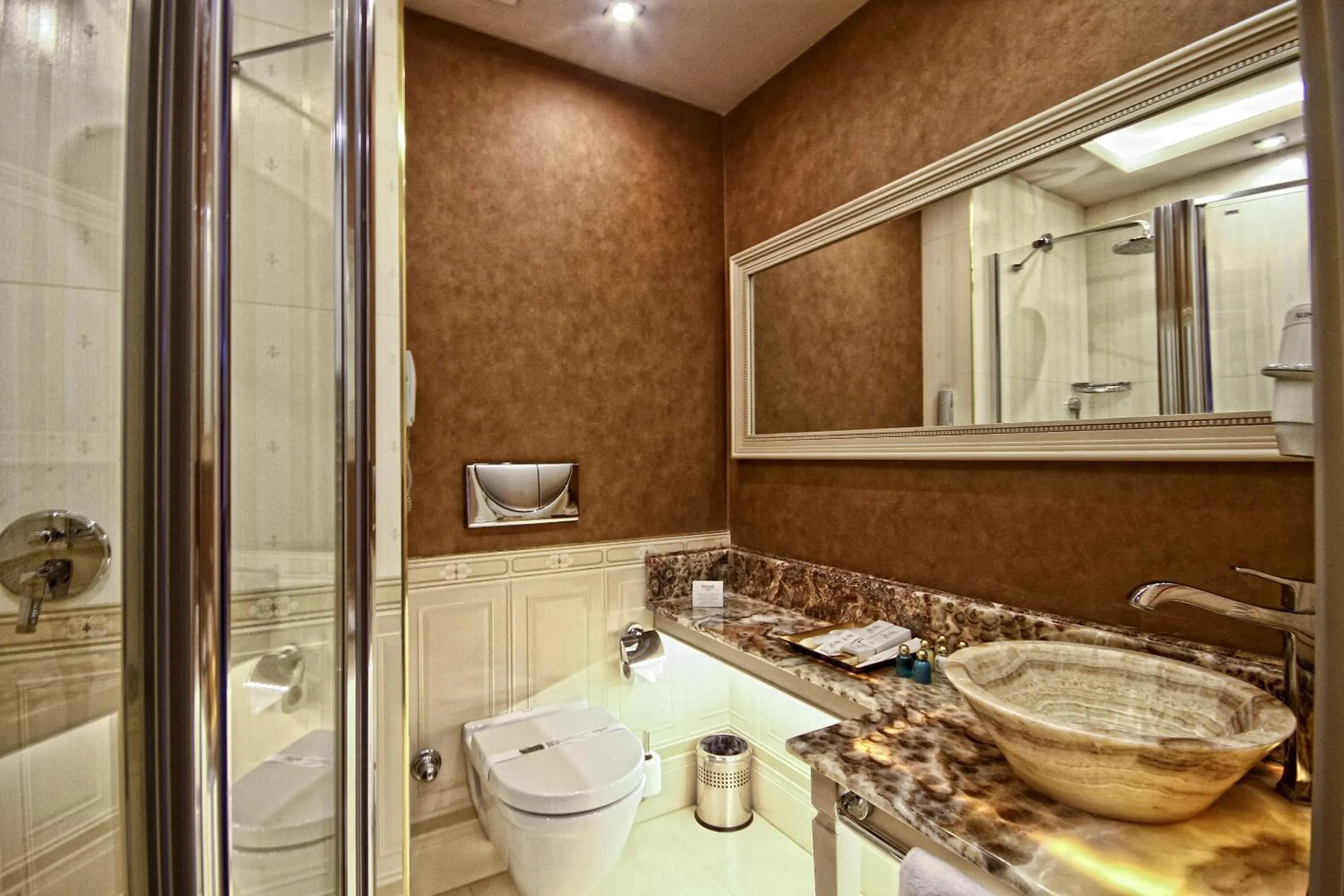 Shower in Fuat Pasa Oteli - Special Category Bosphorus