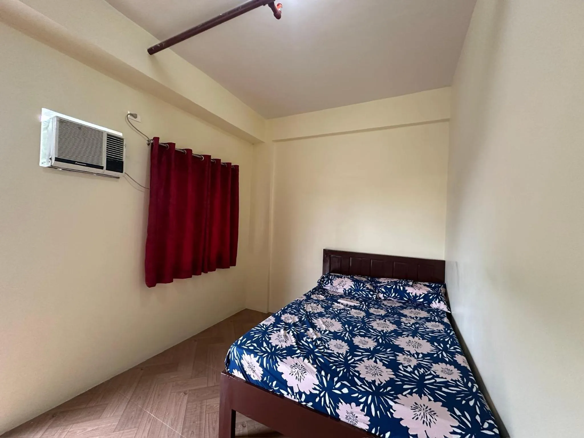 Bed in RV3 TRANSIENT HOUSE