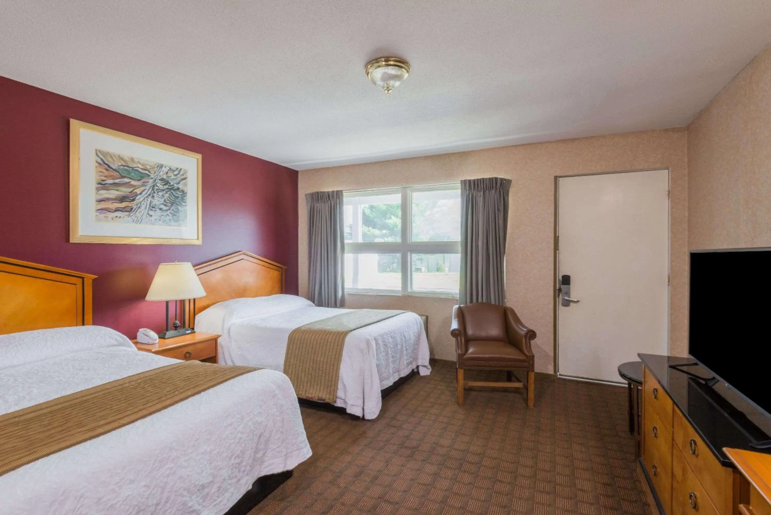 Photo of the whole room, Bed in Elite Inn