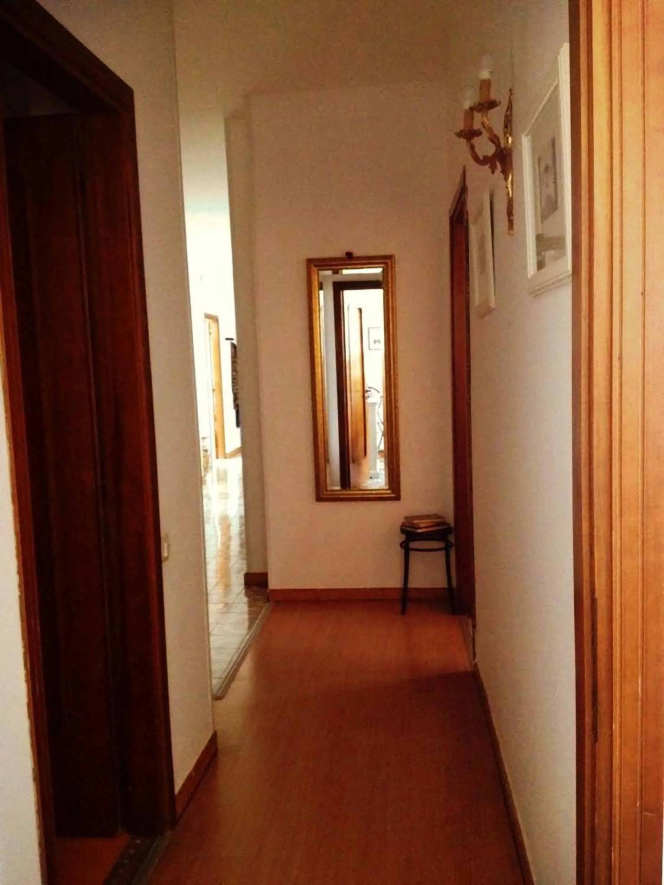 Decorative detail in B&B A Casa Di Mario Scafati