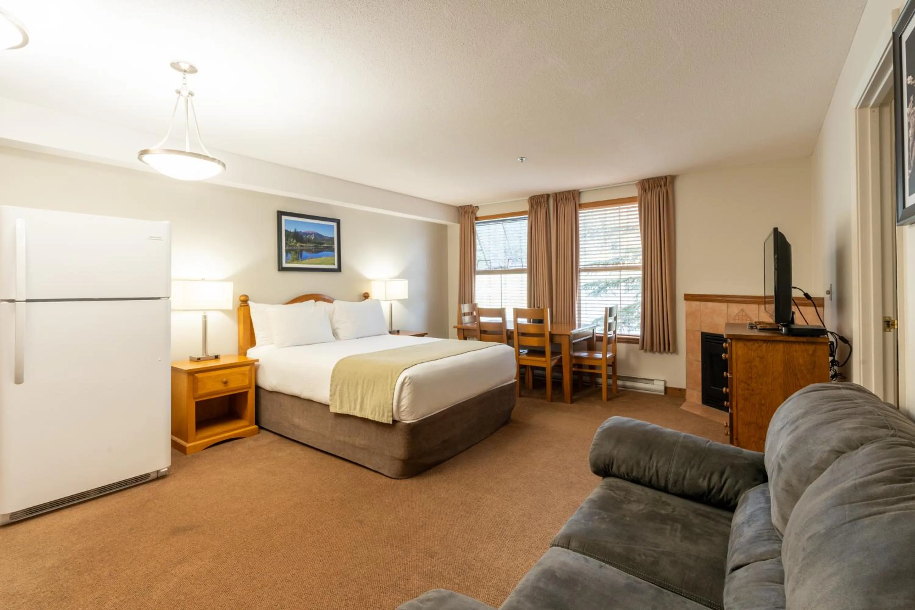 Living room, Bed in Sundance Lodge
