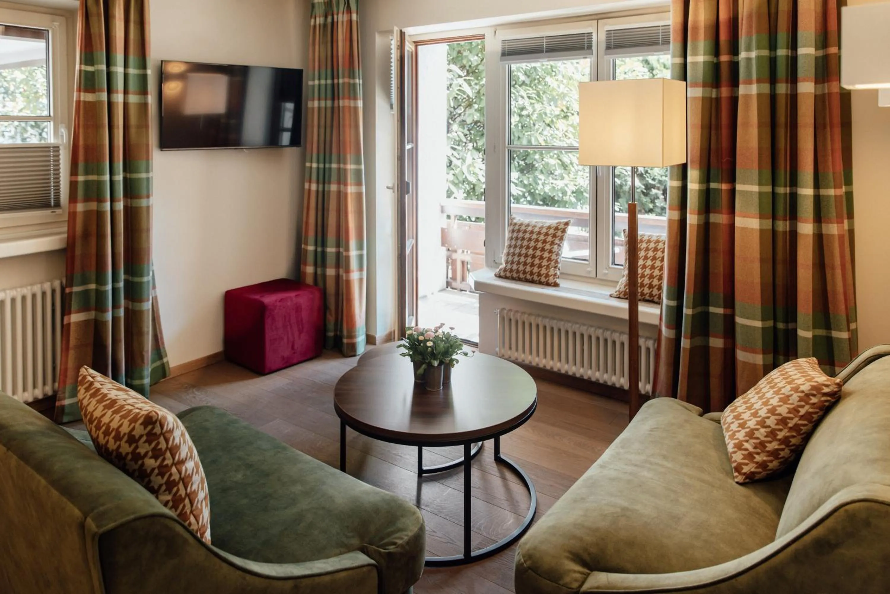 Balcony/Terrace, Bed in Hotel Krone