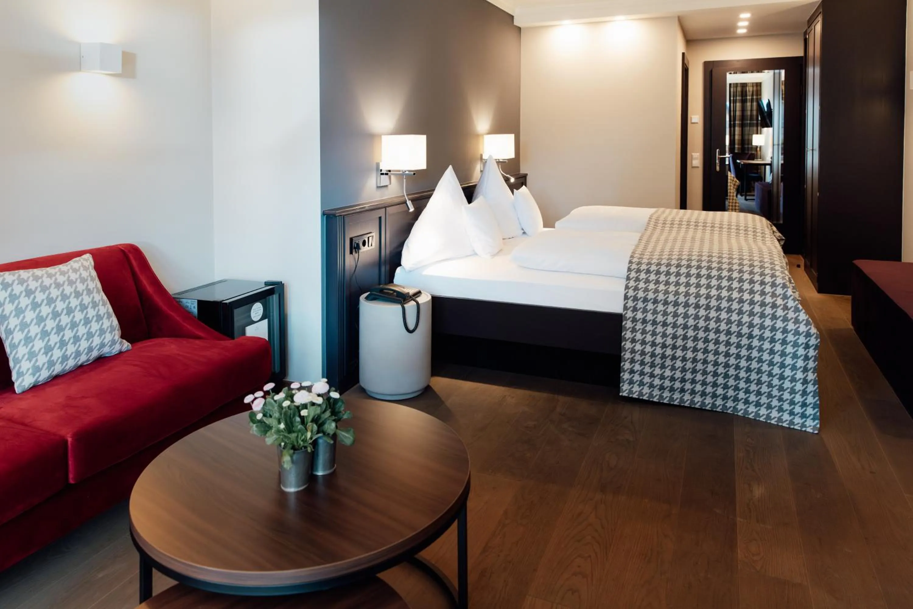 Bedroom, Bed in Hotel Krone