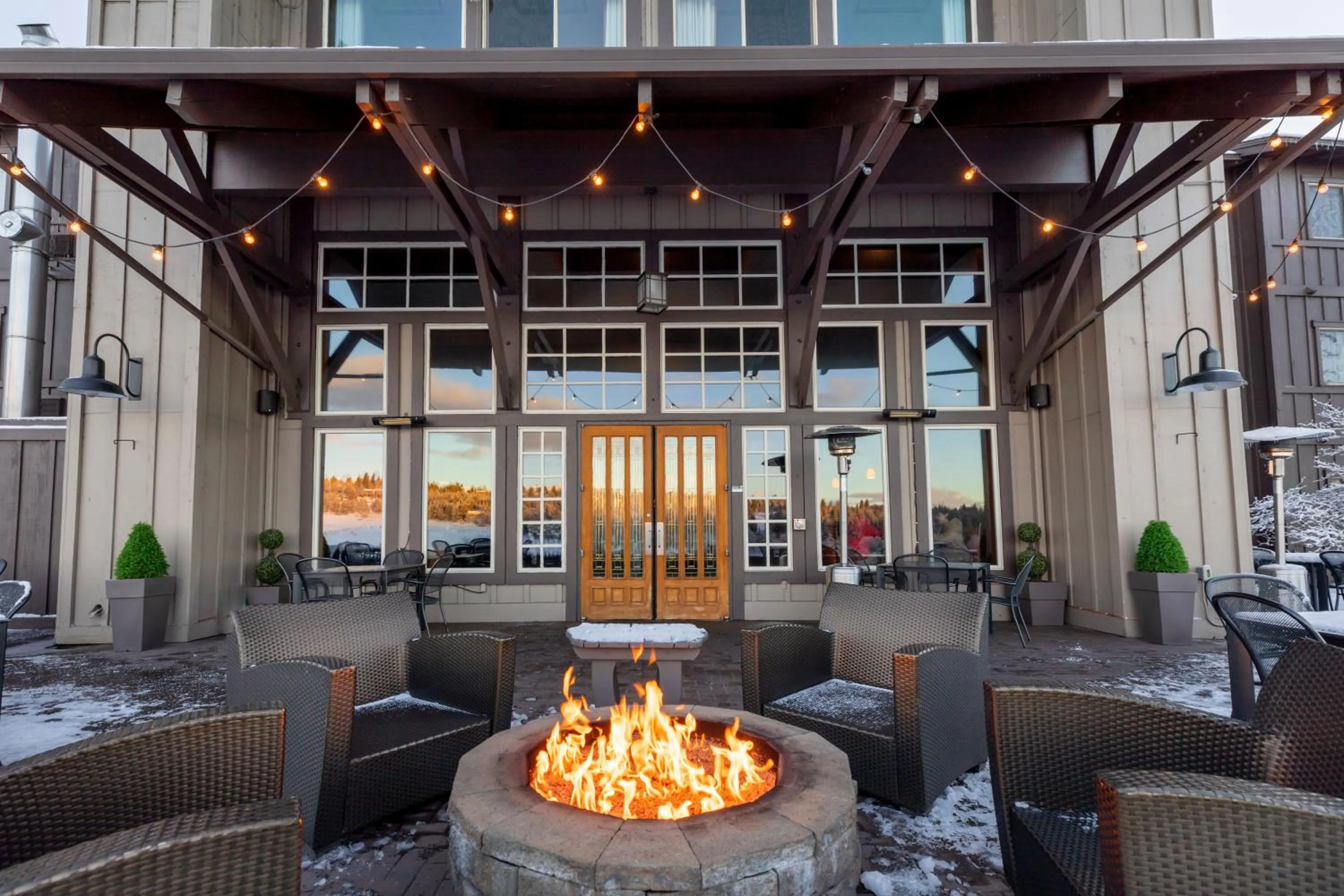 Property building in Running Y Ranch Golf & Spa Resort