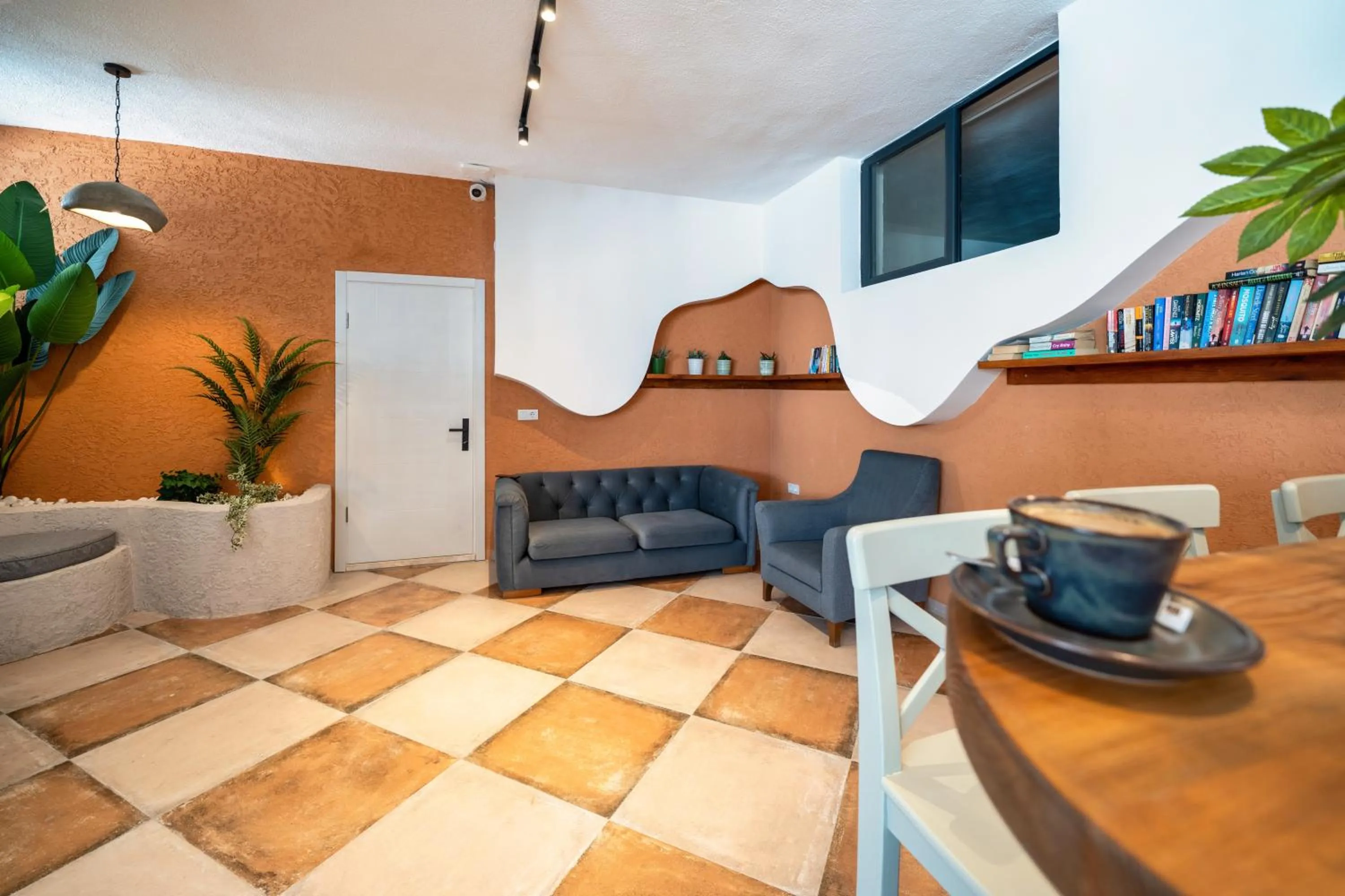 Montebello Deluxe Hotel