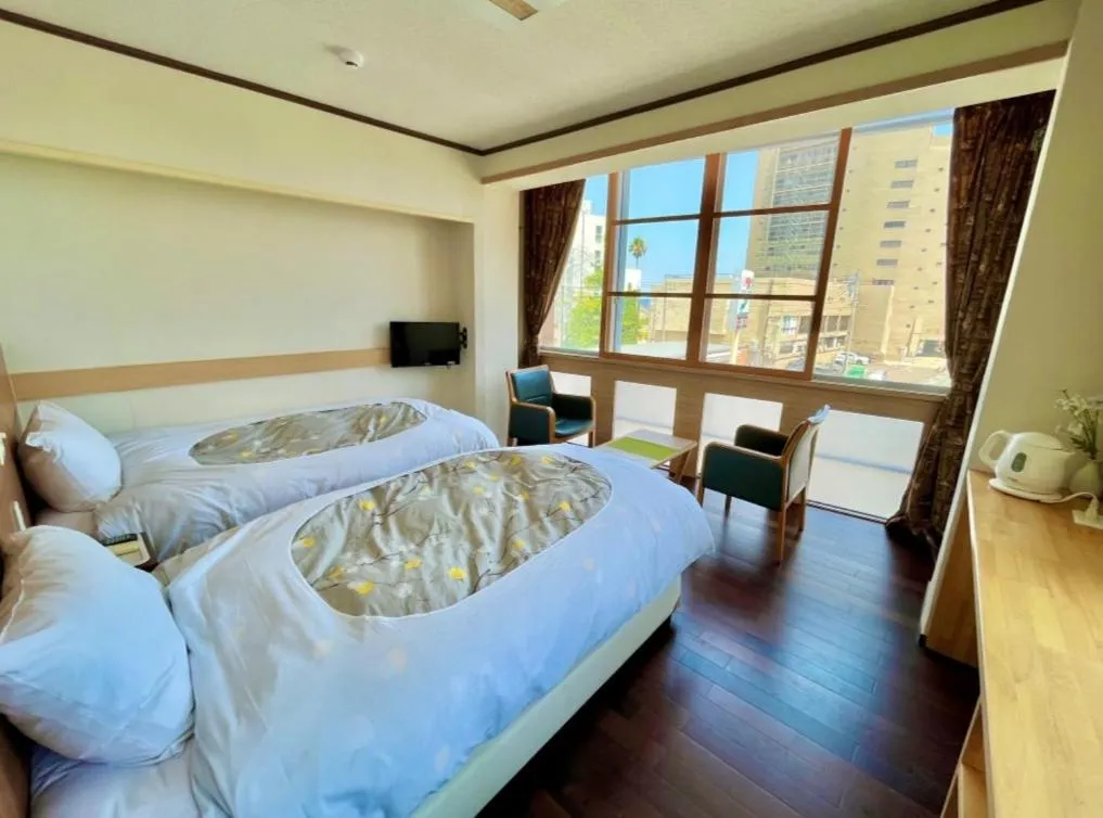 Bed in Izu-no-umi Hotel