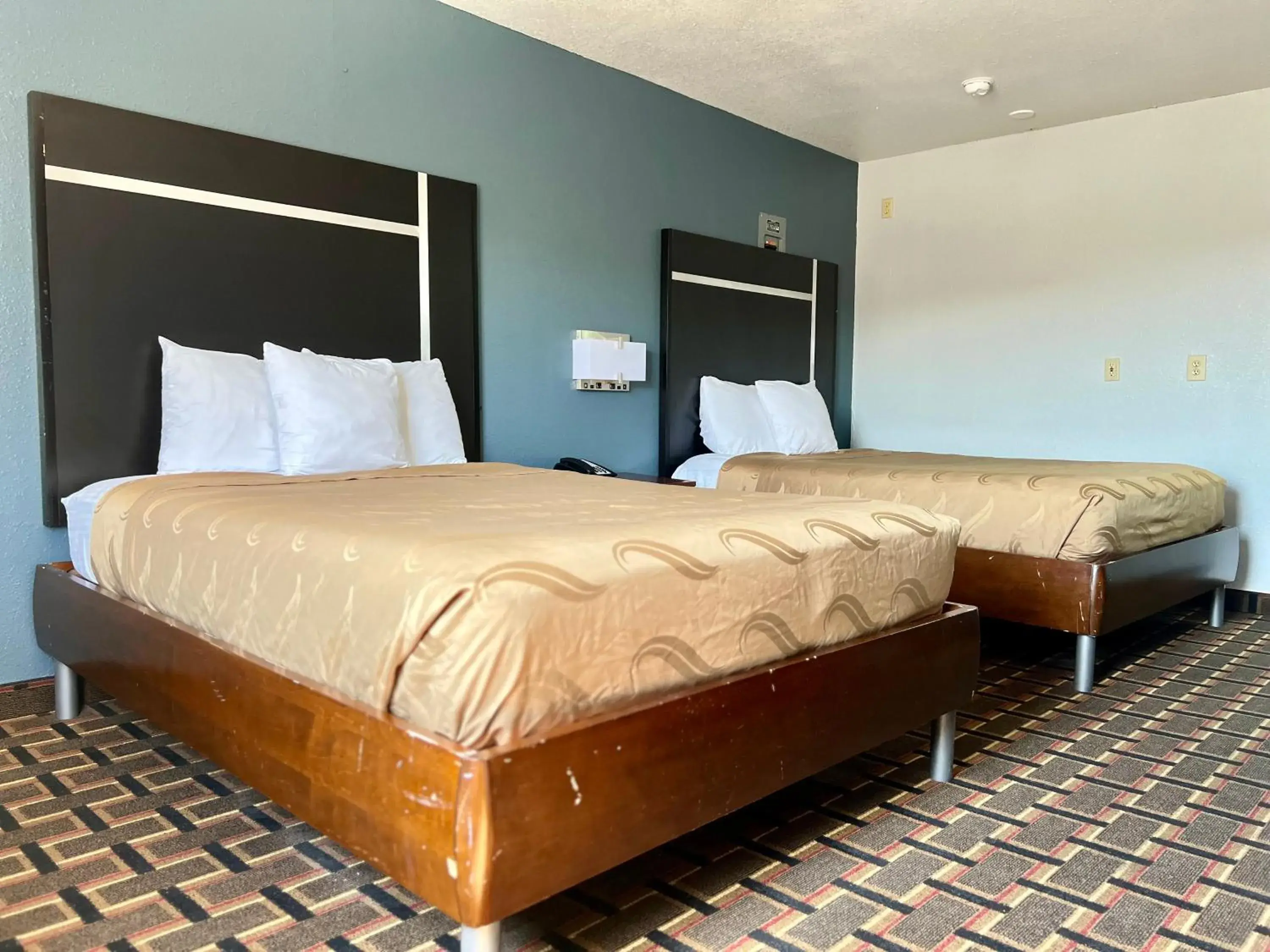 Double Room with Two Double Beds in Americas Best Value Inn and Suites Albemarle Double Room with Two Double Beds in Americas Best Value Inn and Suites Albemarle