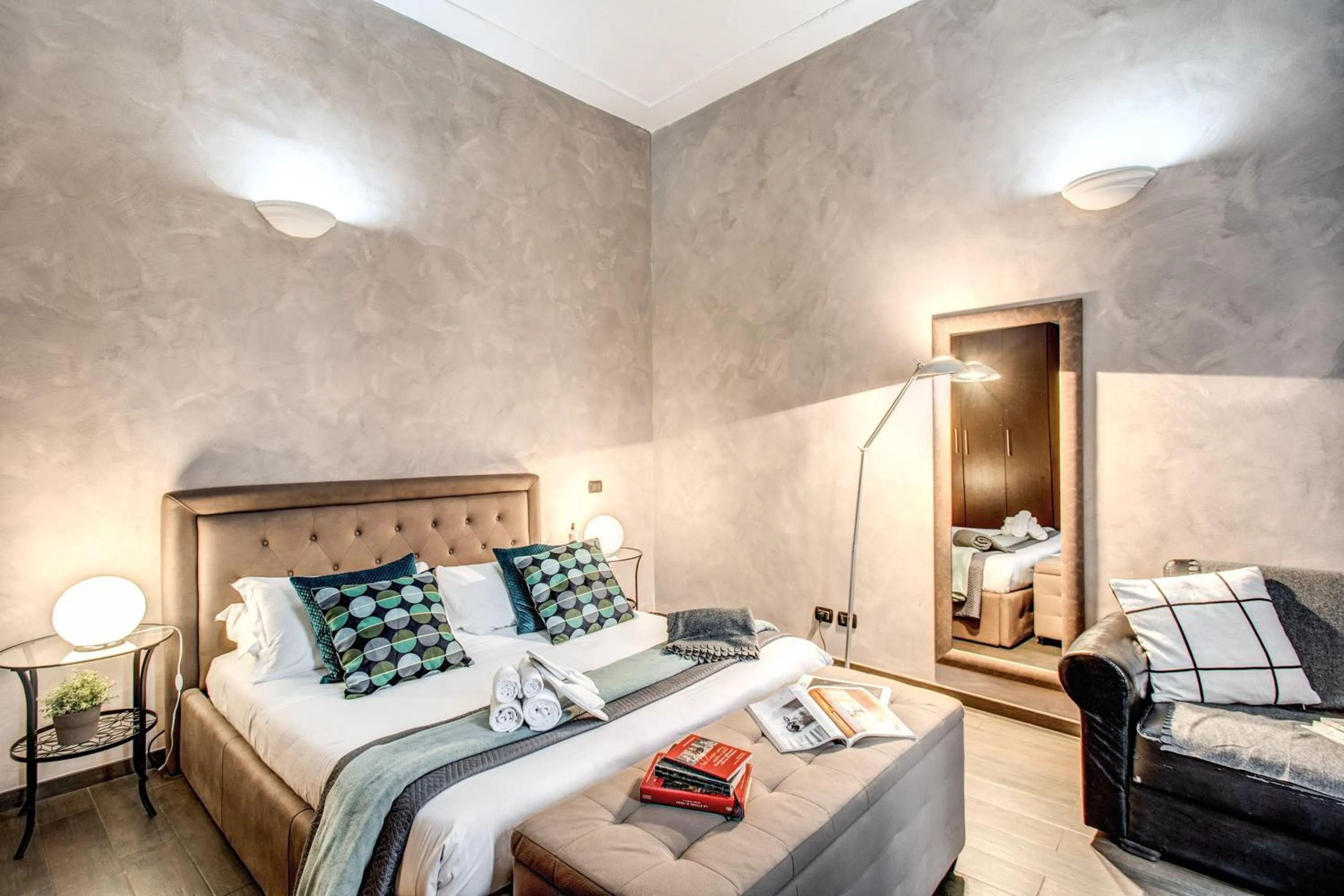 Photo of the whole room, Bed in La Residenza Dell'Angelo