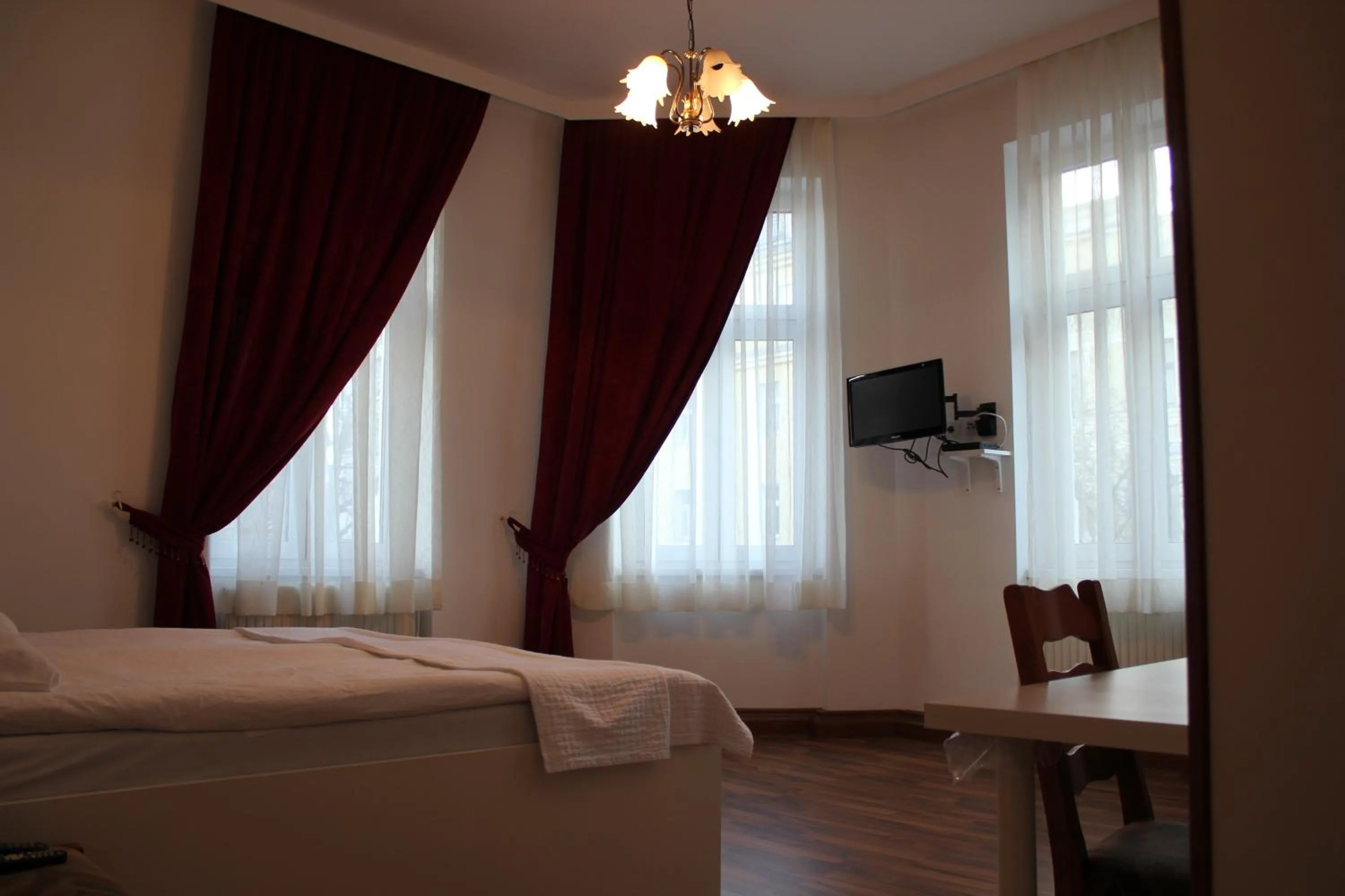 Bed in Arnes Hotel Vienna