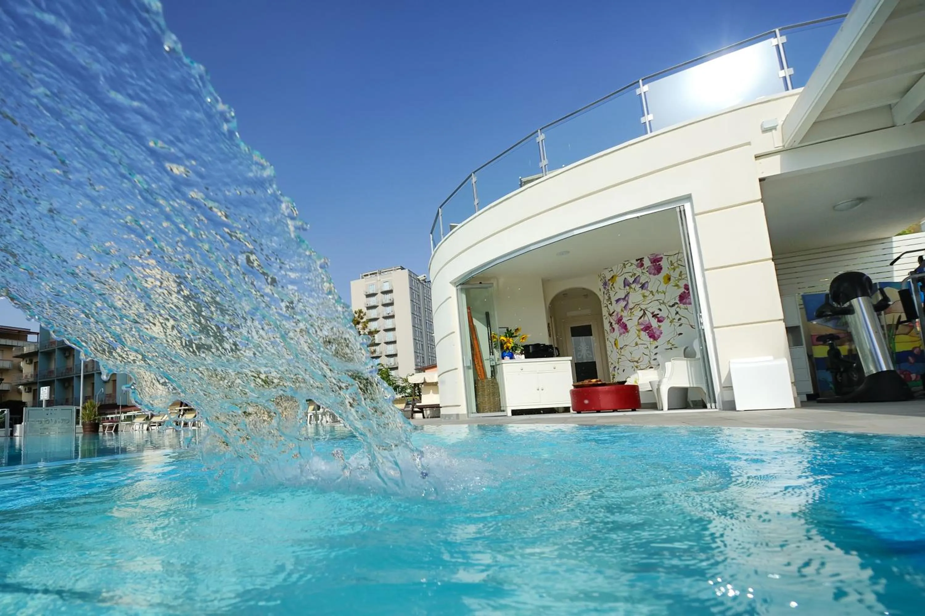 Swimming pool in Hotel Caesar