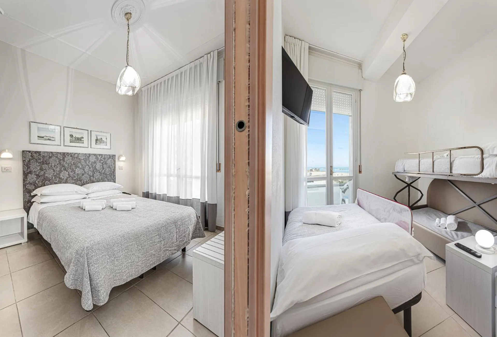 Photo of the whole room, Bed in Hotel Caesar