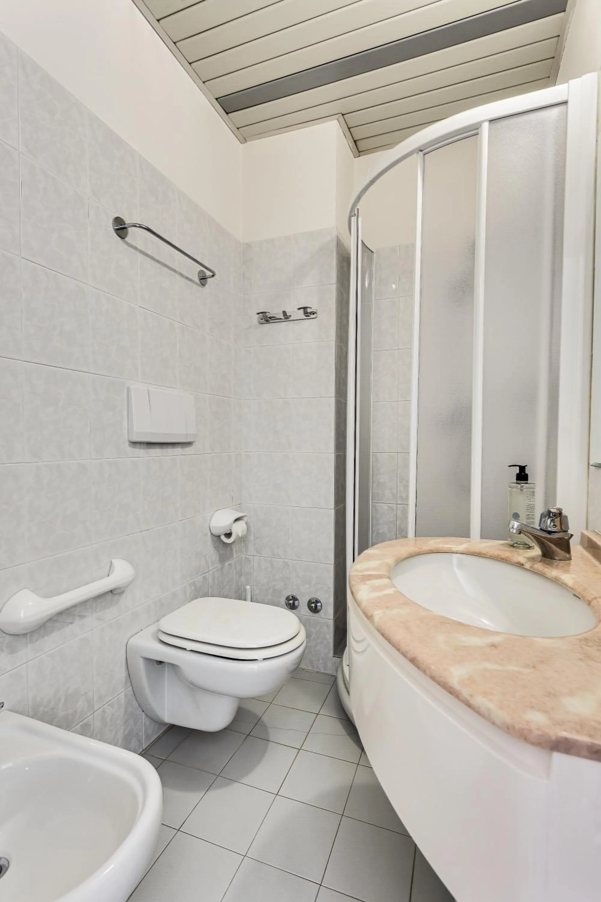 Bathroom in Hotel Caesar