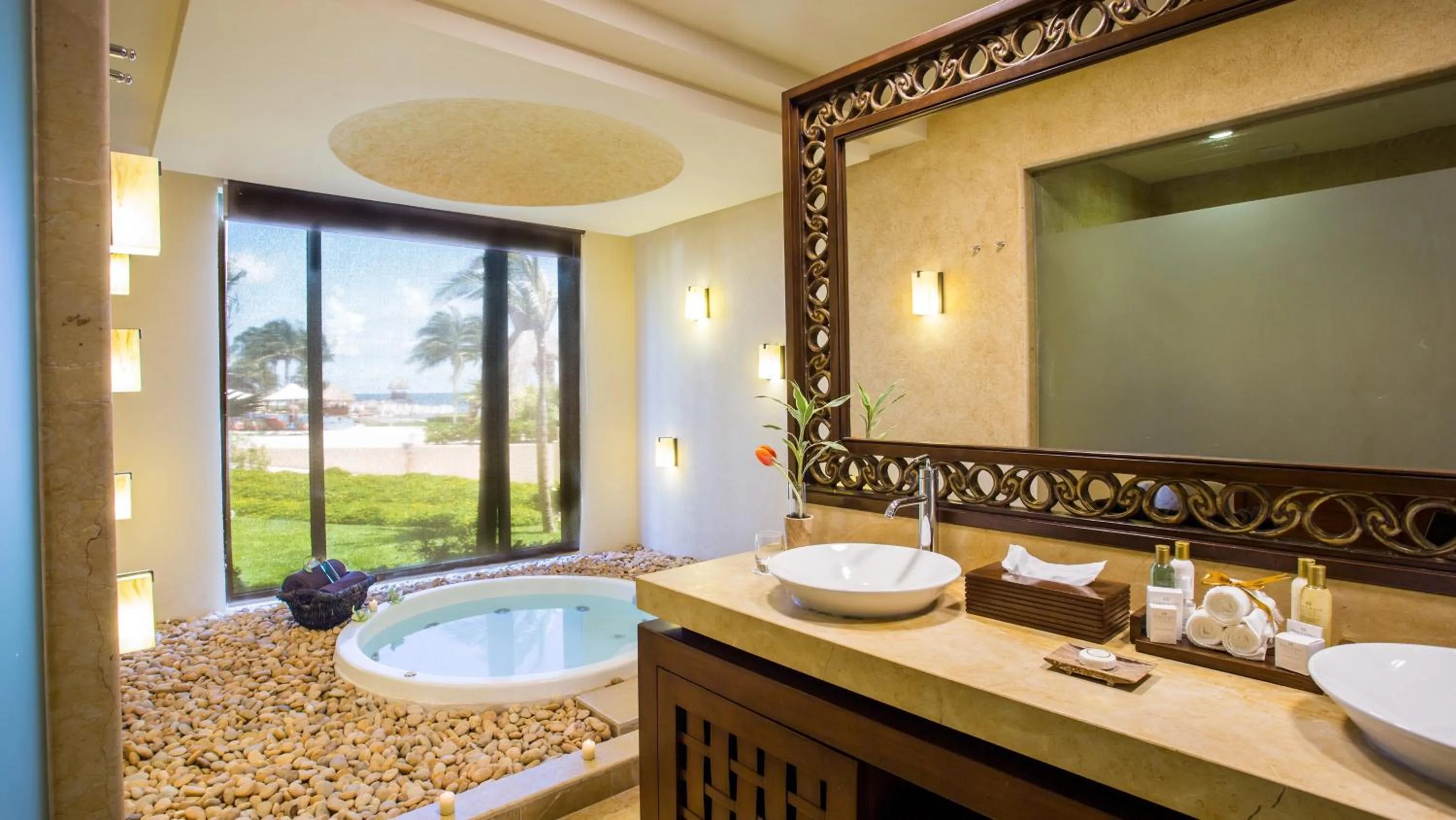 Bathroom in Dreams Riviera Cancun Resort & Spa - All Inclusive