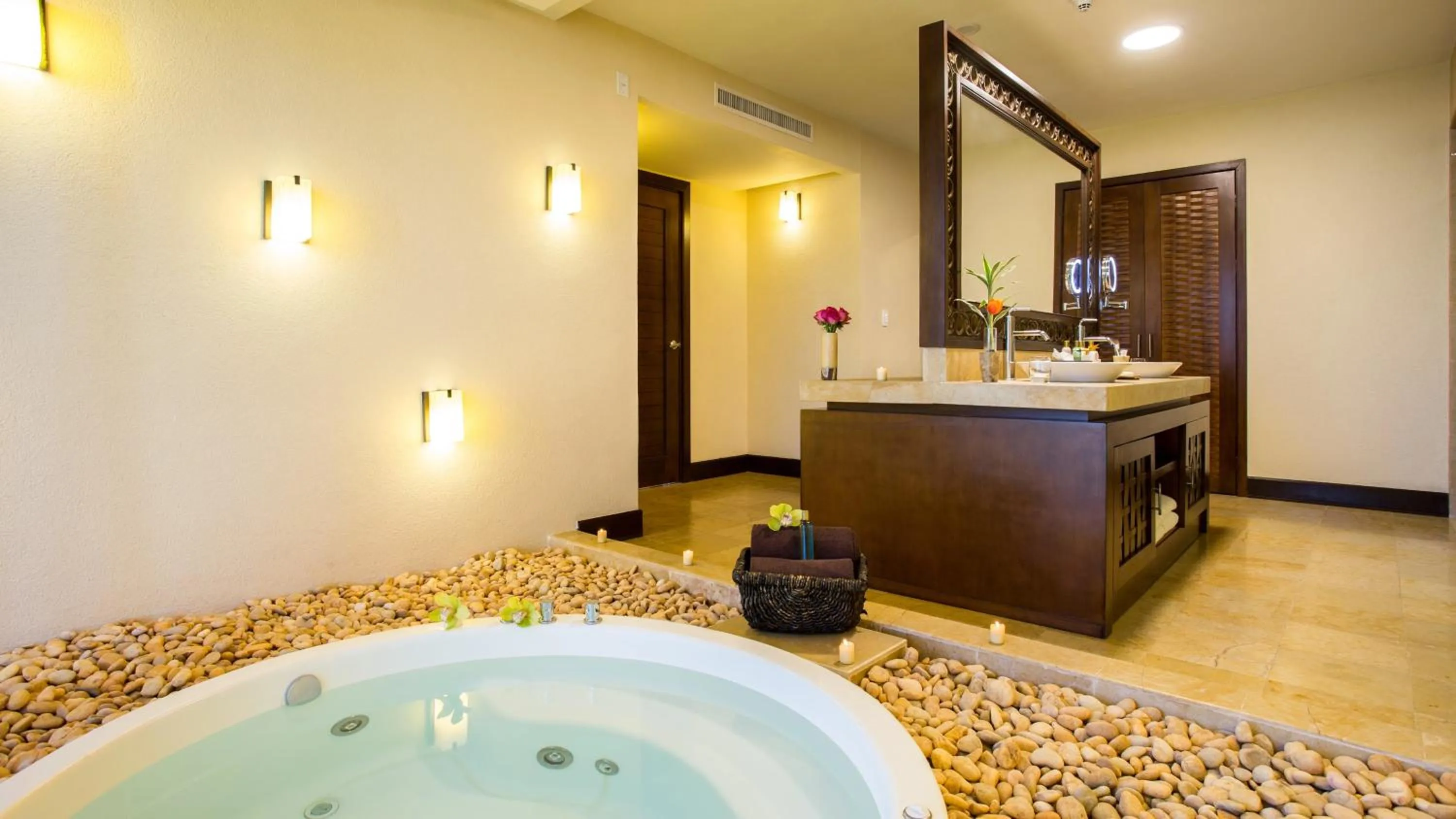 Bathroom in Dreams Riviera Cancun Resort & Spa - All Inclusive