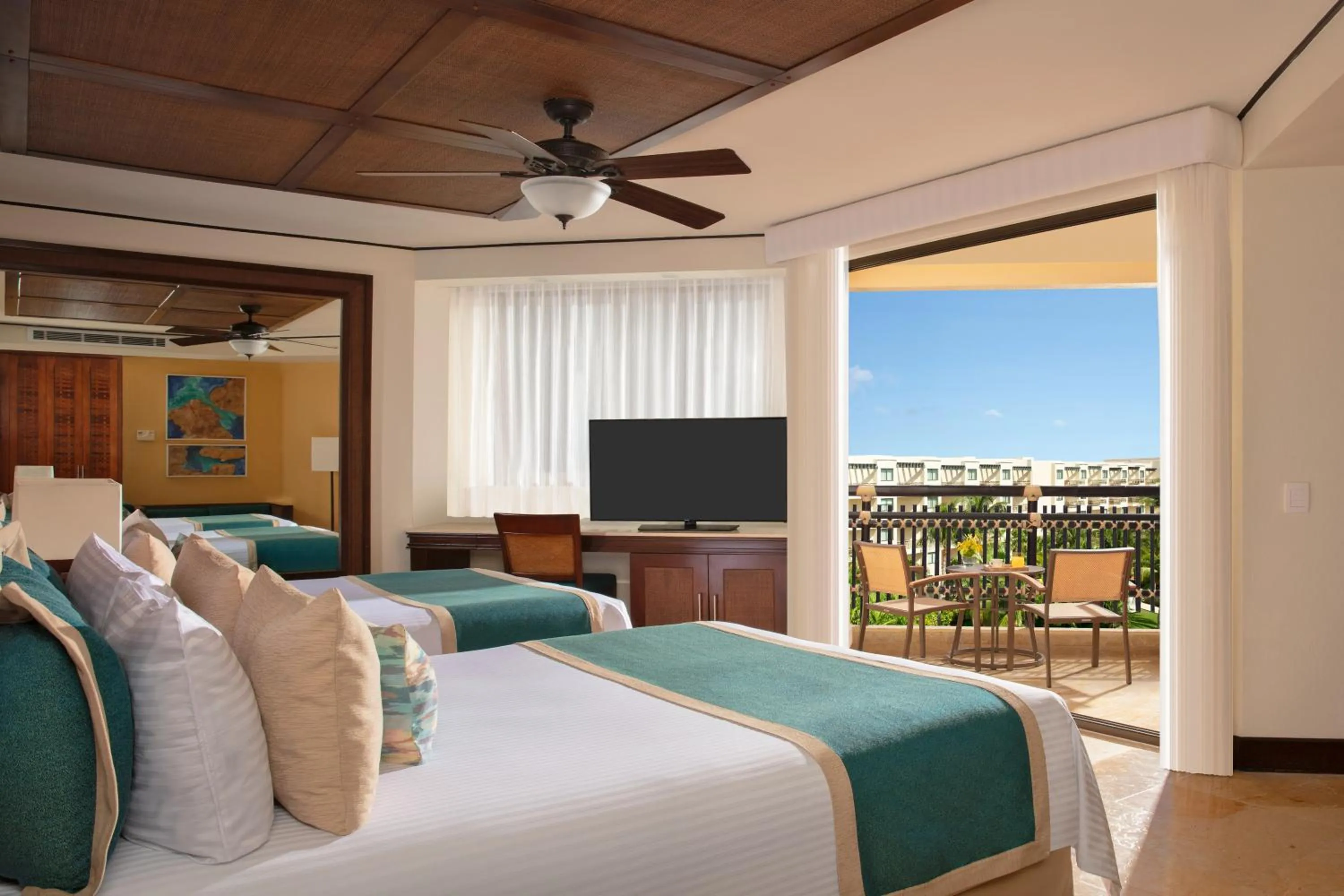 Garden, Bed in Dreams Riviera Cancun Resort & Spa - All Inclusive