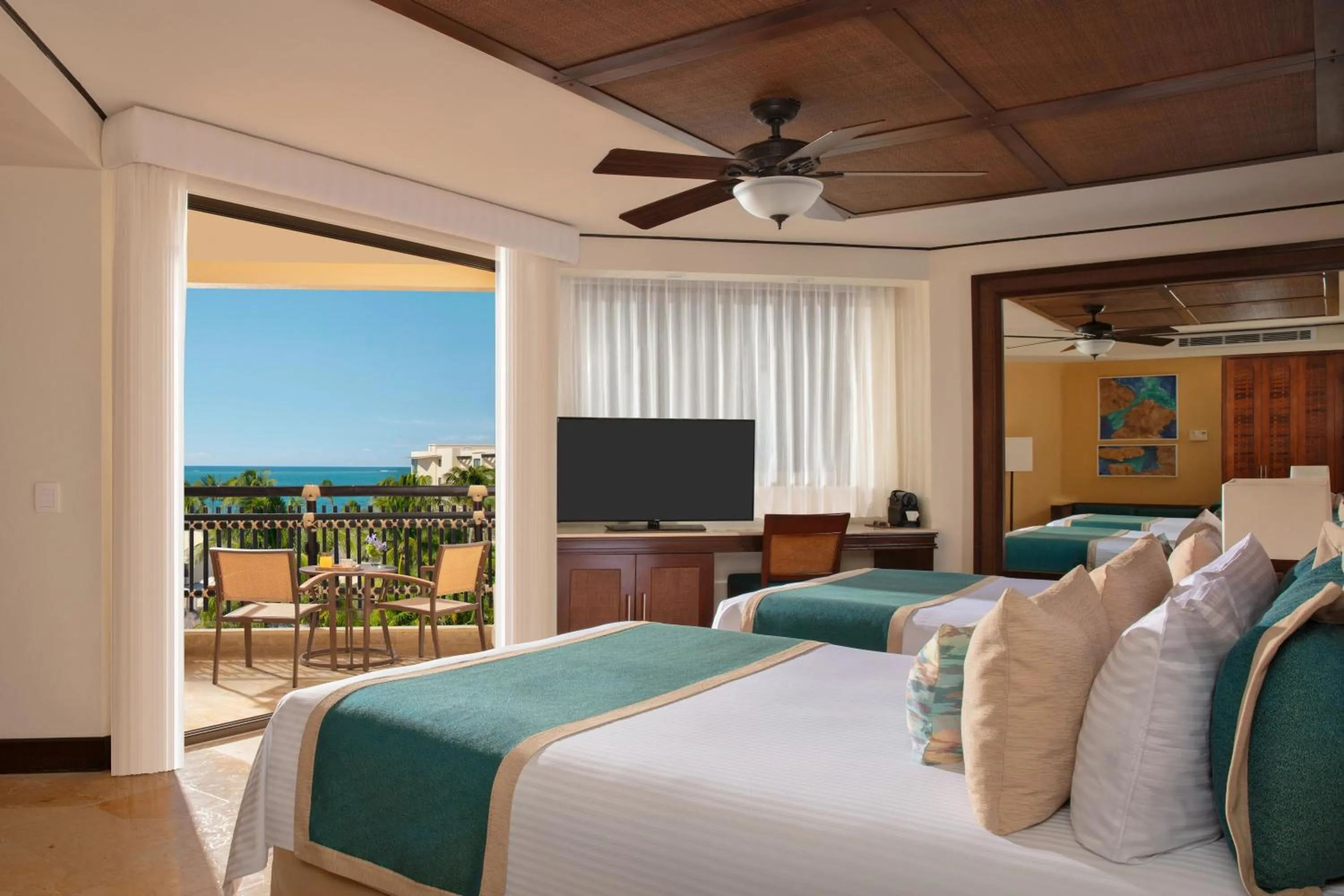 Photo of the whole room, Bed in Dreams Riviera Cancun Resort & Spa - All Inclusive