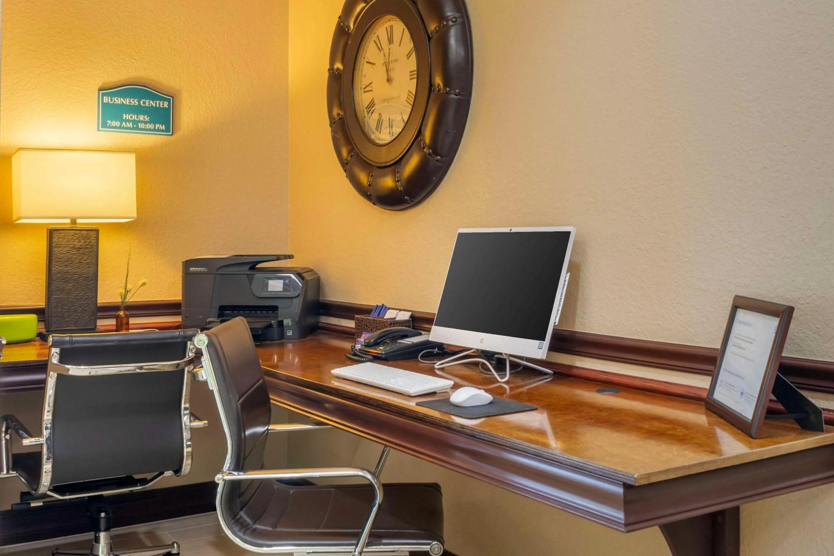 Business facilities in Comfort Inn & Suites Northeast - Gateway