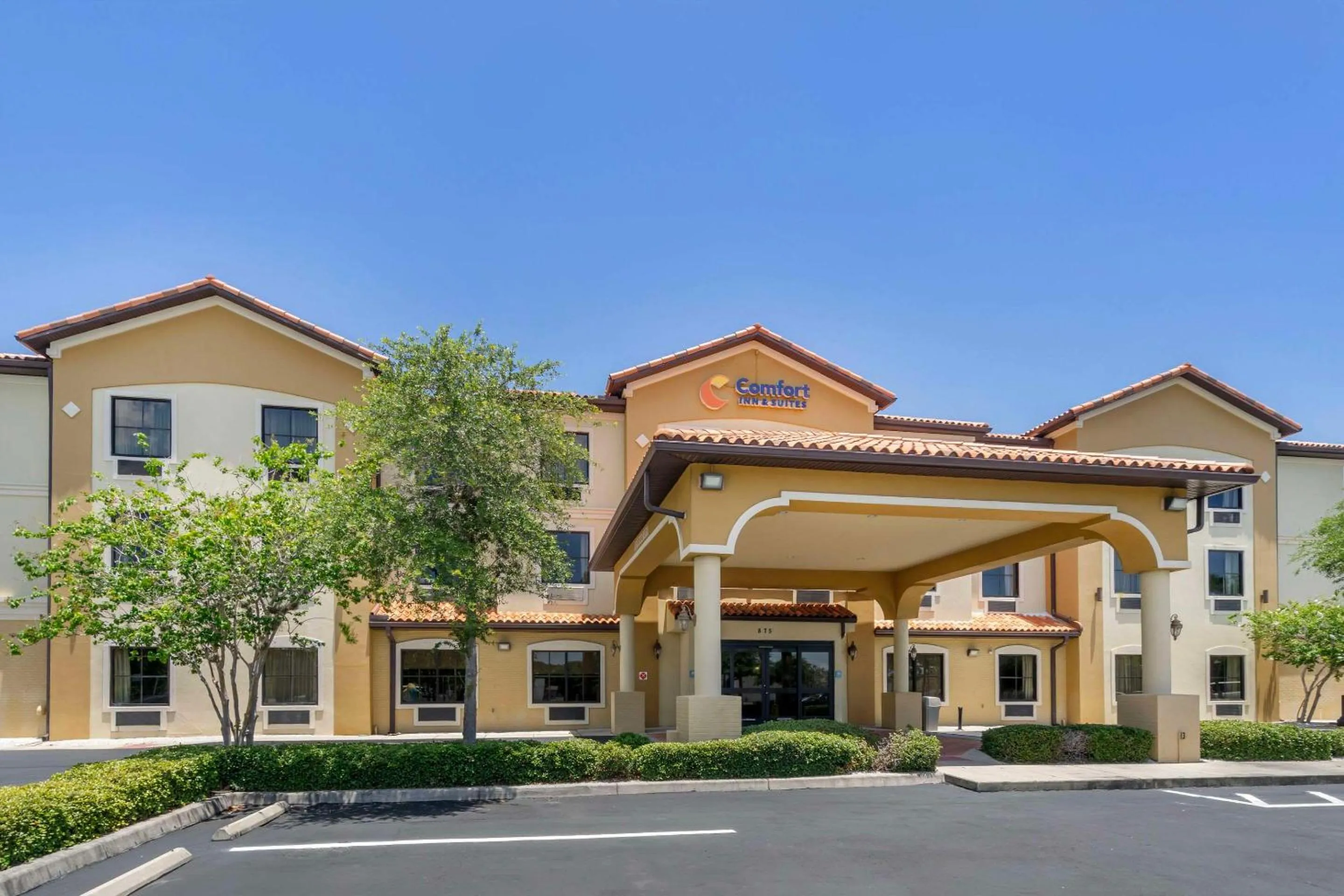 Property building in Comfort Inn & Suites Northeast - Gateway
