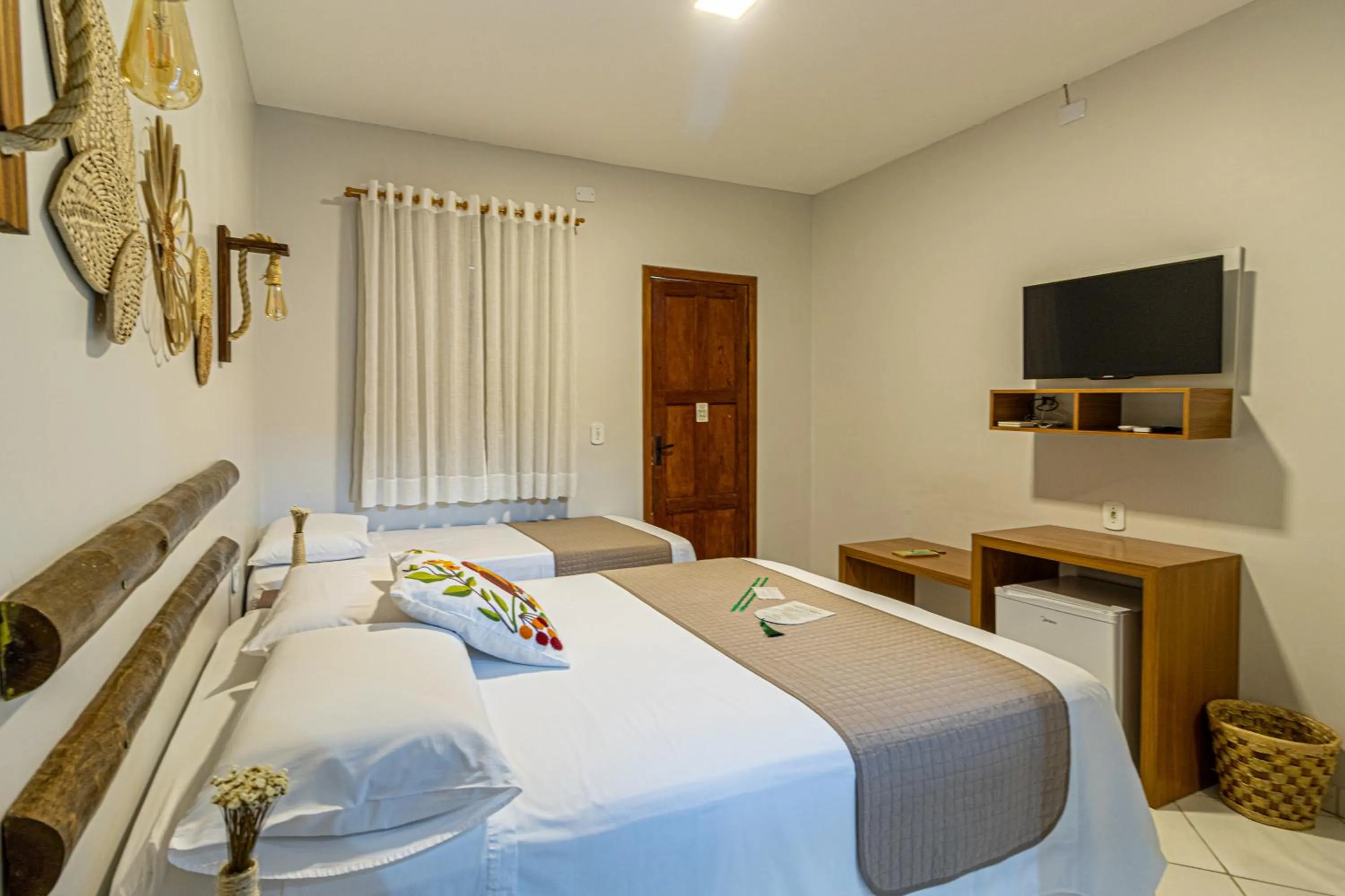 TV and multimedia, Bed in Pousada Encantos de Arraial