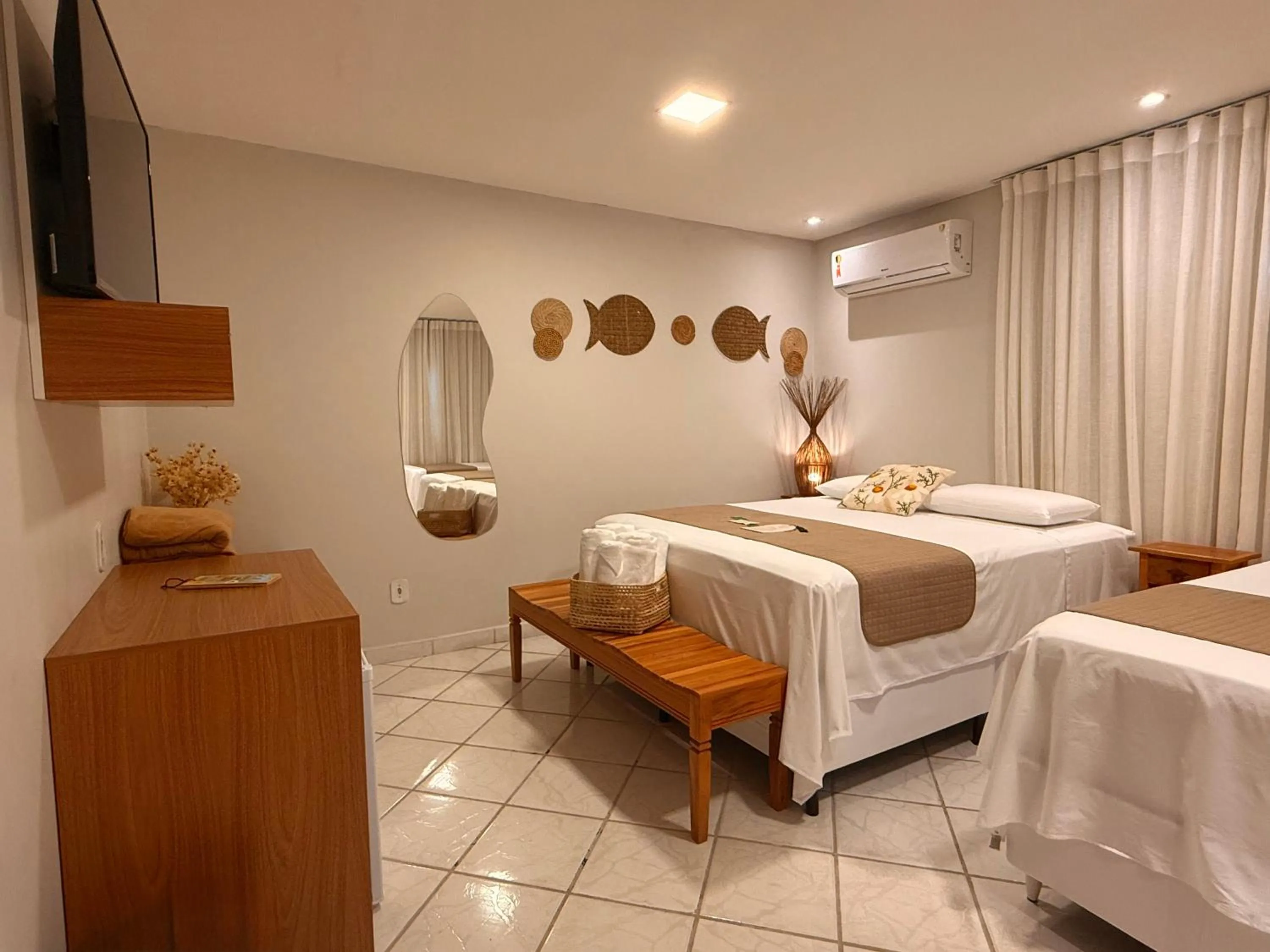 Photo of the whole room, Bed in Pousada Encantos de Arraial