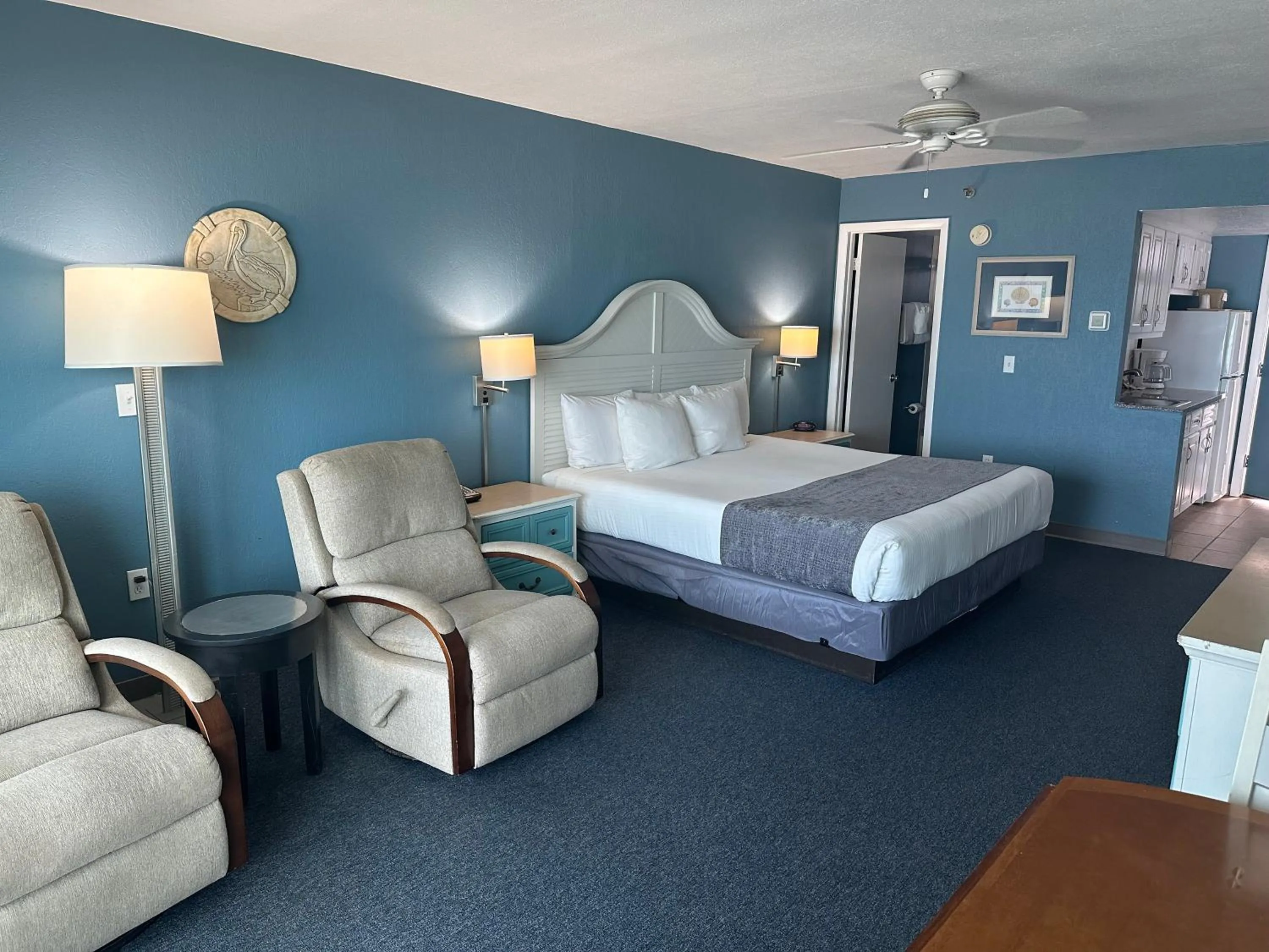 Bed in Shoreline Island Resort - Exclusively Adult