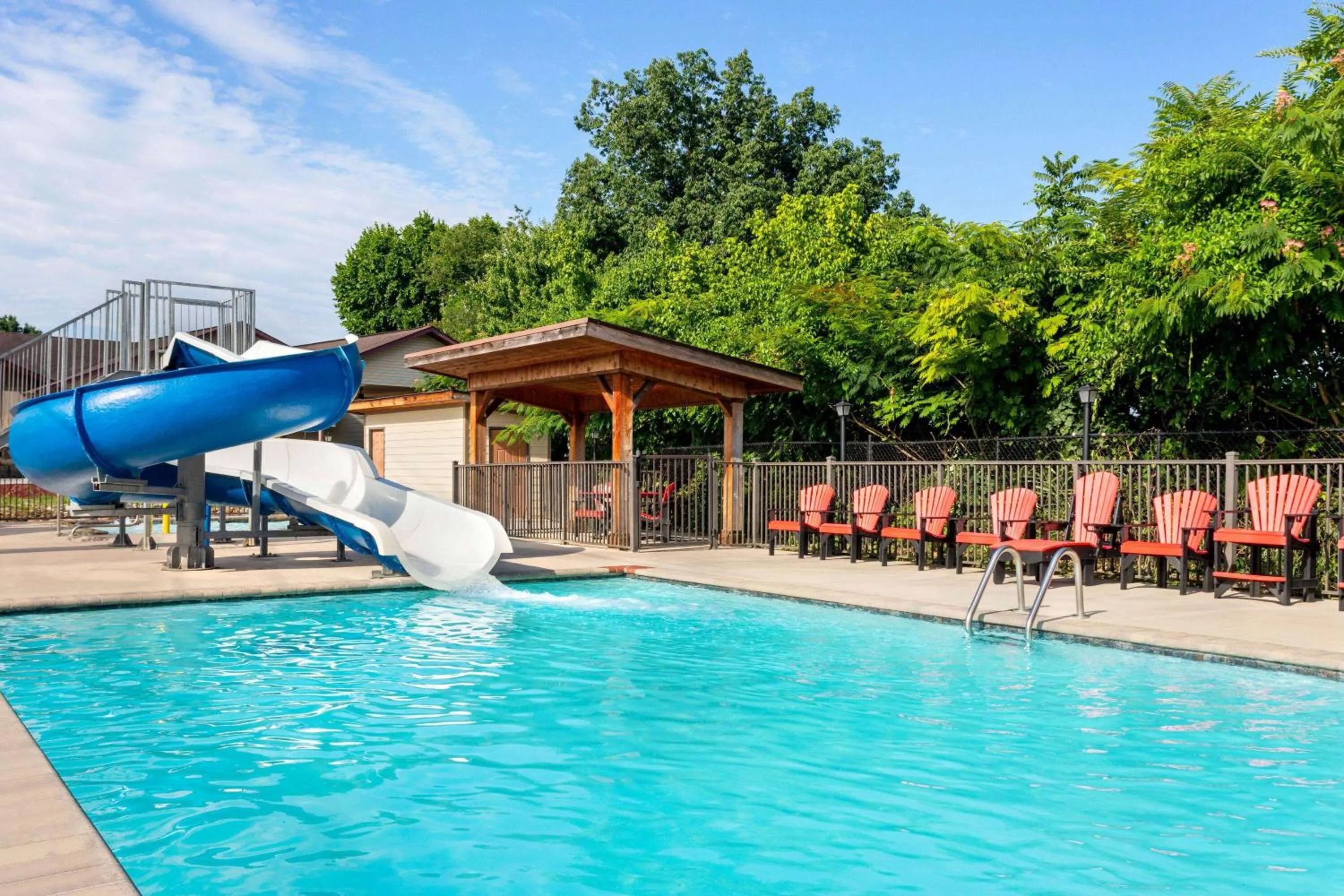 Aqua park in Howard Johnson by Wyndham Pigeon Forge