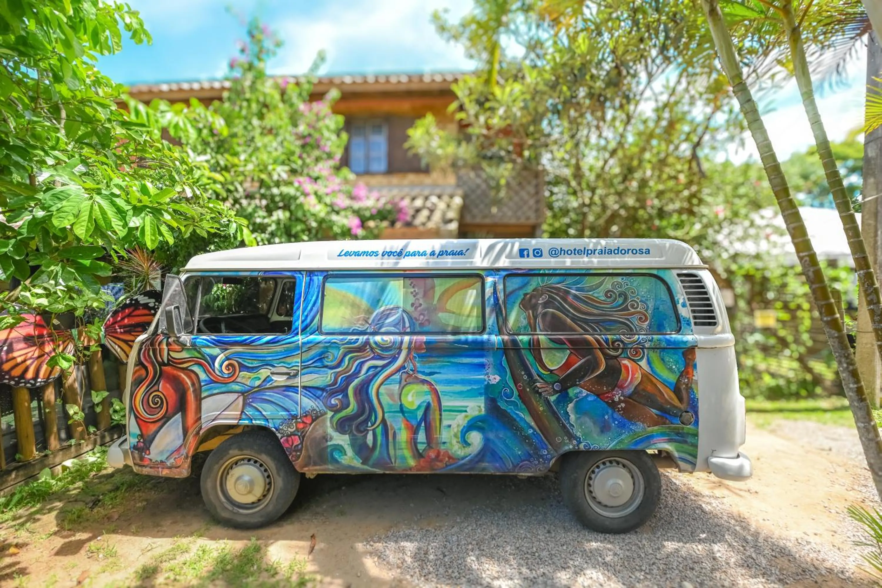 shuttle in Hotel Praia Do Rosa