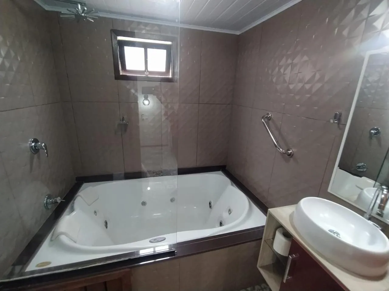 Hot Tub in Hotel Praia Do Rosa