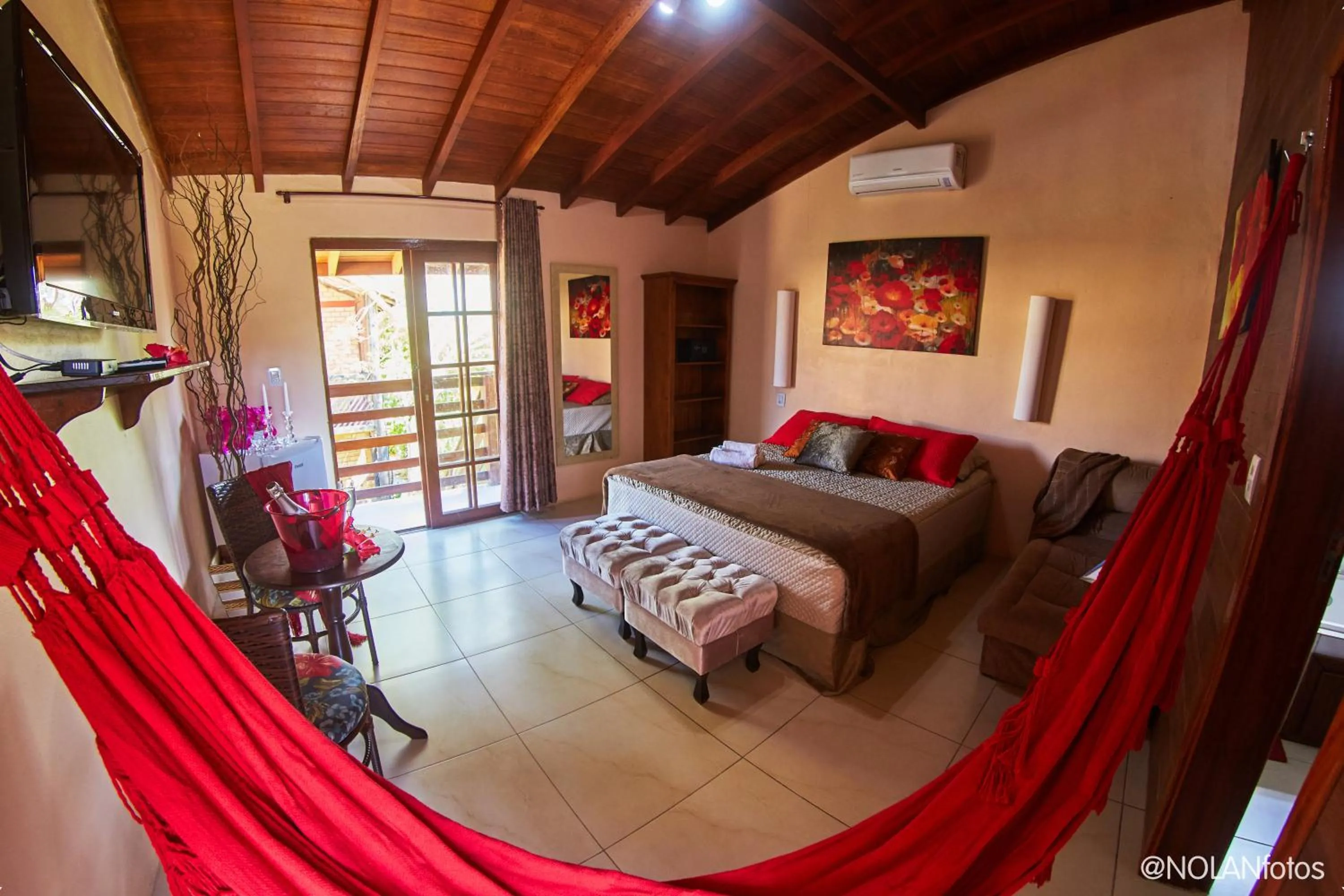 Photo of the whole room, Bed in Hotel Praia Do Rosa