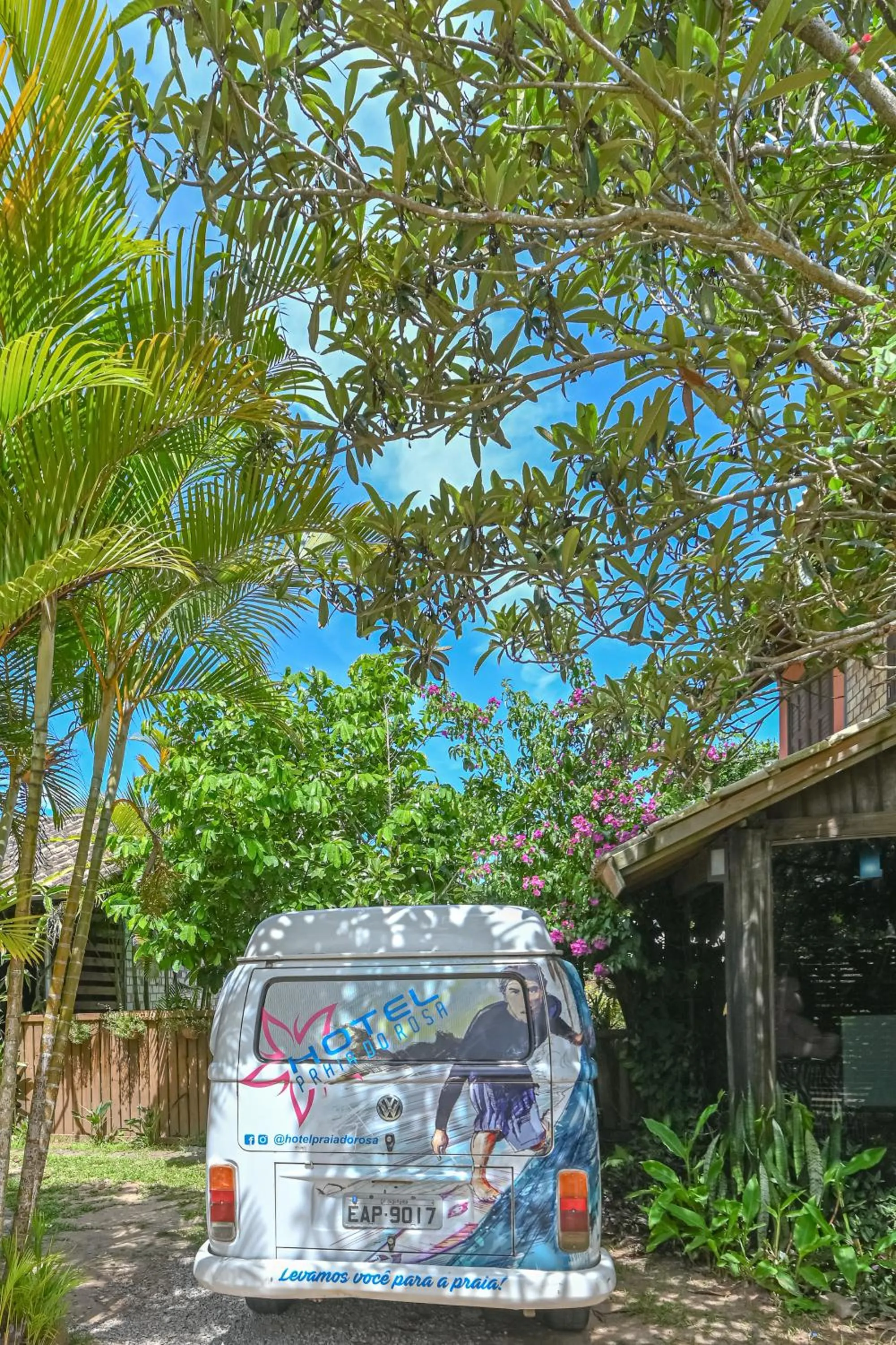 shuttle in Hotel Praia Do Rosa