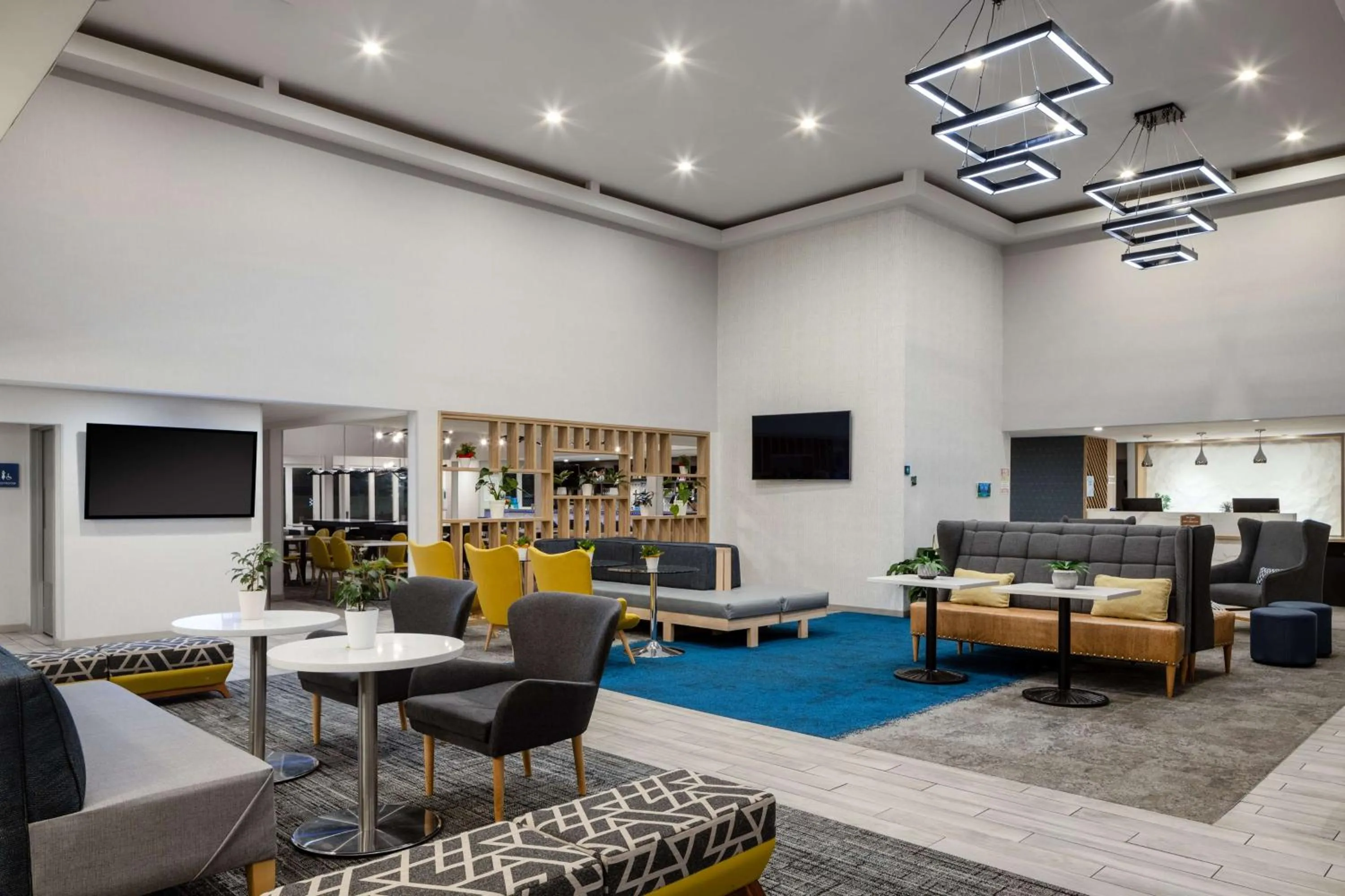 Lobby or reception in Aiden by Best Western Cape Cod - West Yarmouth