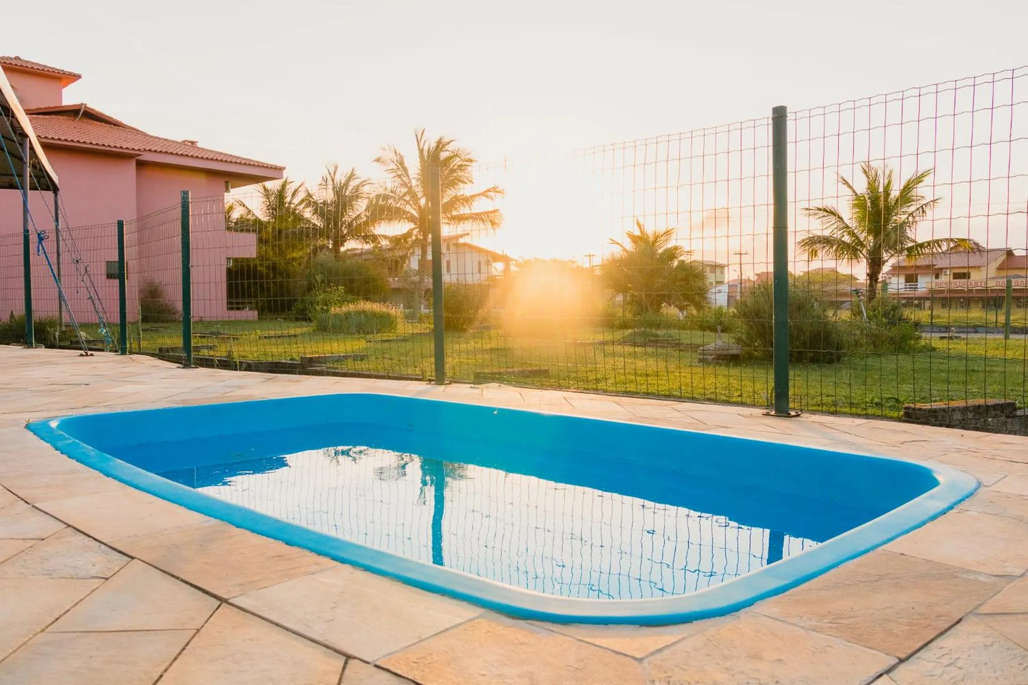 Swimming pool in Pousada Barra Mar