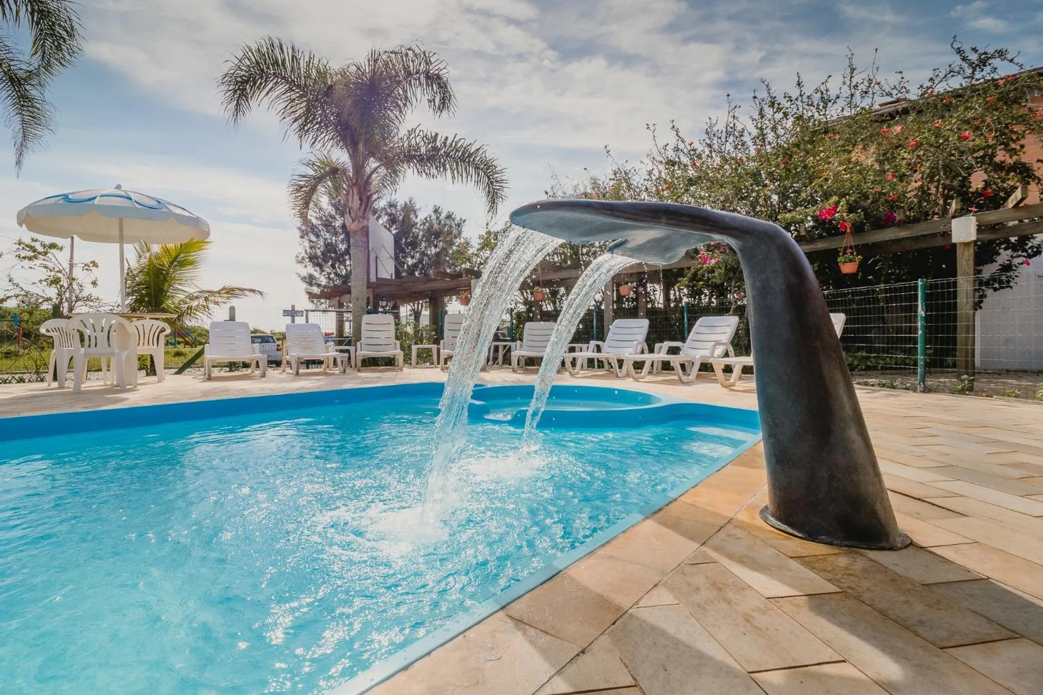 Swimming pool in Pousada Barra Mar