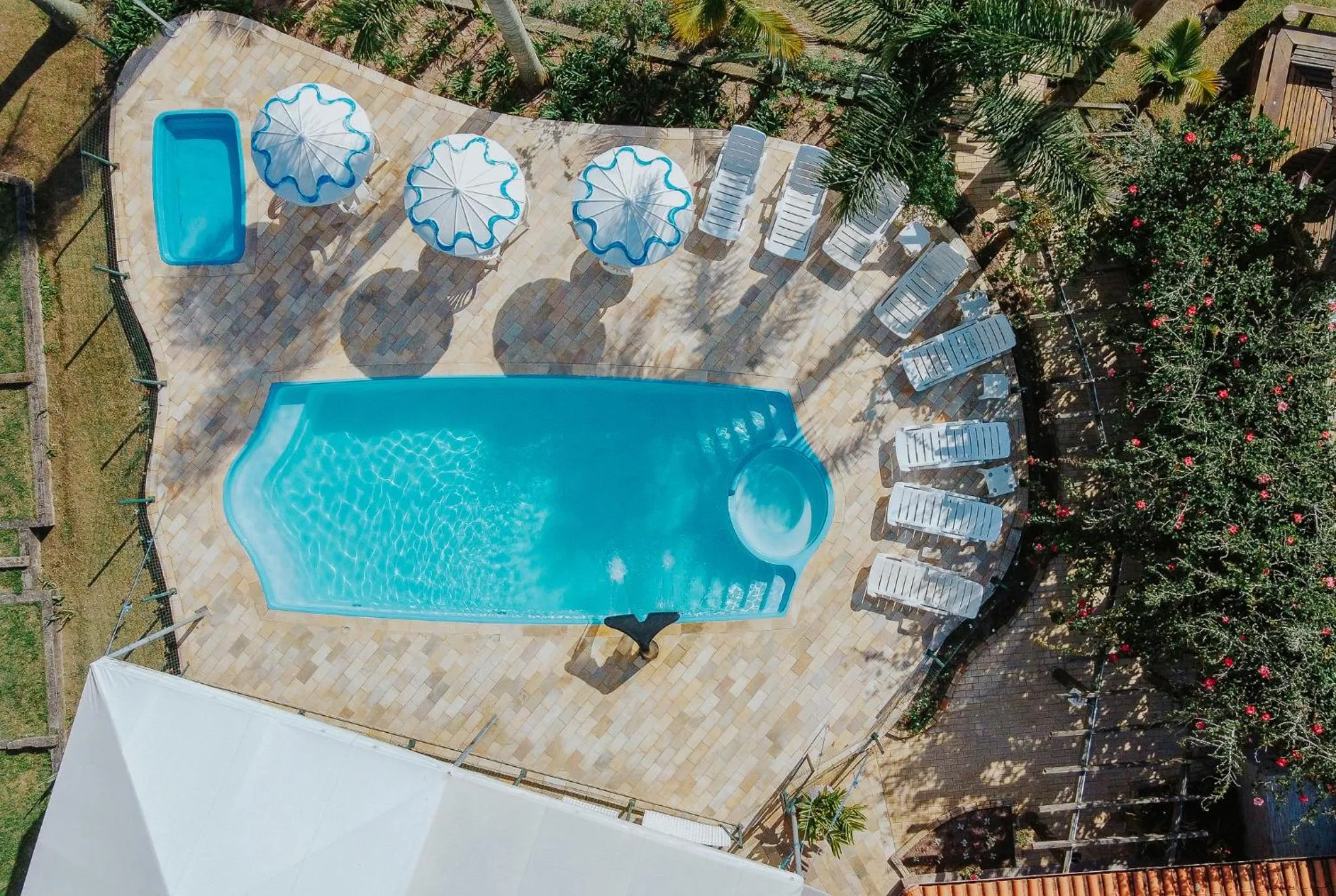 Swimming pool in Pousada Barra Mar